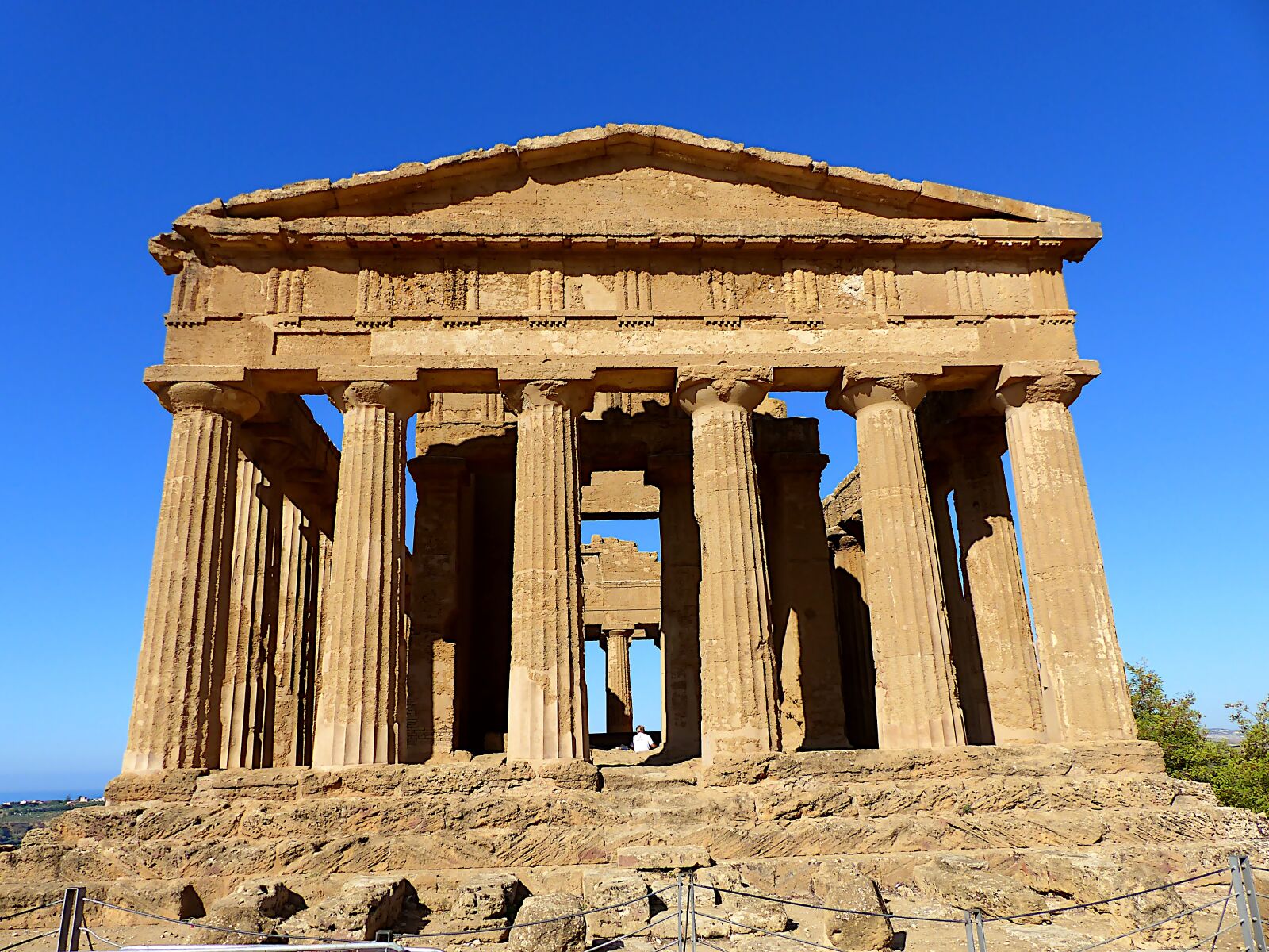 Panasonic Lumix DMC-FZ200 sample photo. Architecture, temple, sicily photography