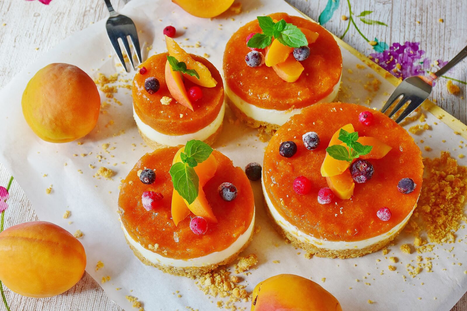 Nikon D7200 sample photo. Quark tart, apricots, fruits photography
