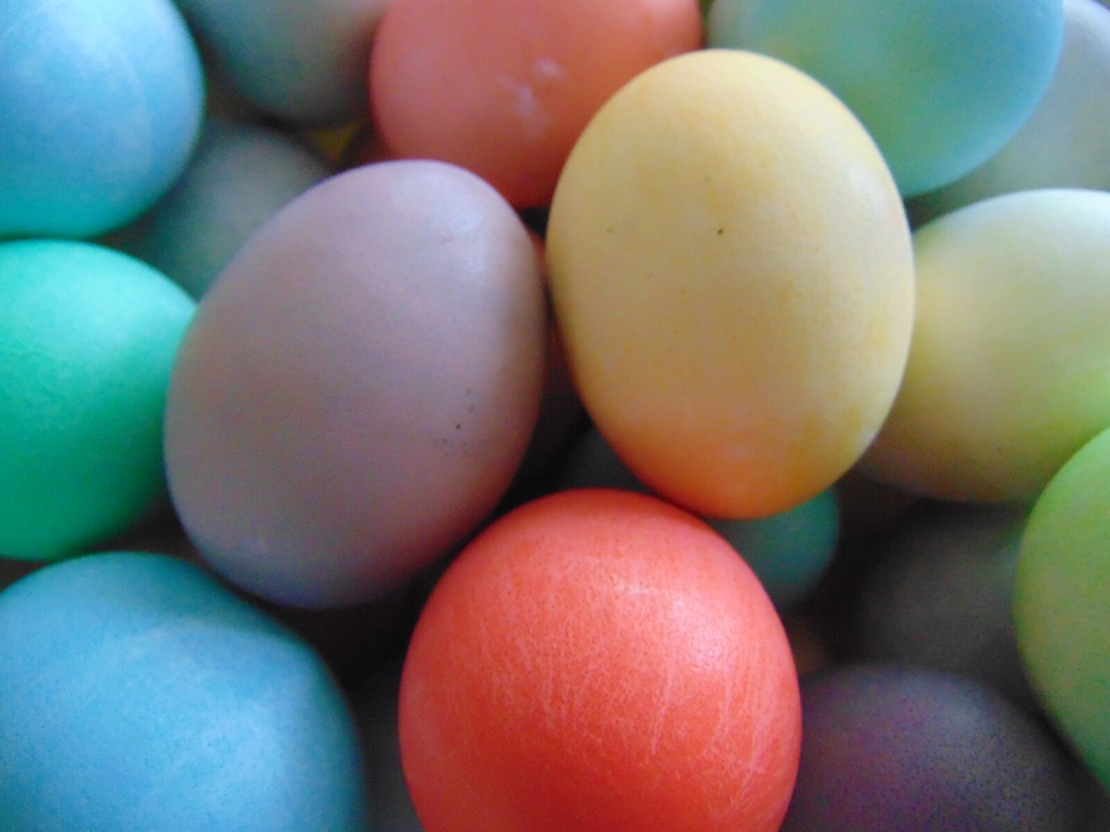 Sony Cyber-shot DSC-H300 sample photo. Easter, eggs, color photography