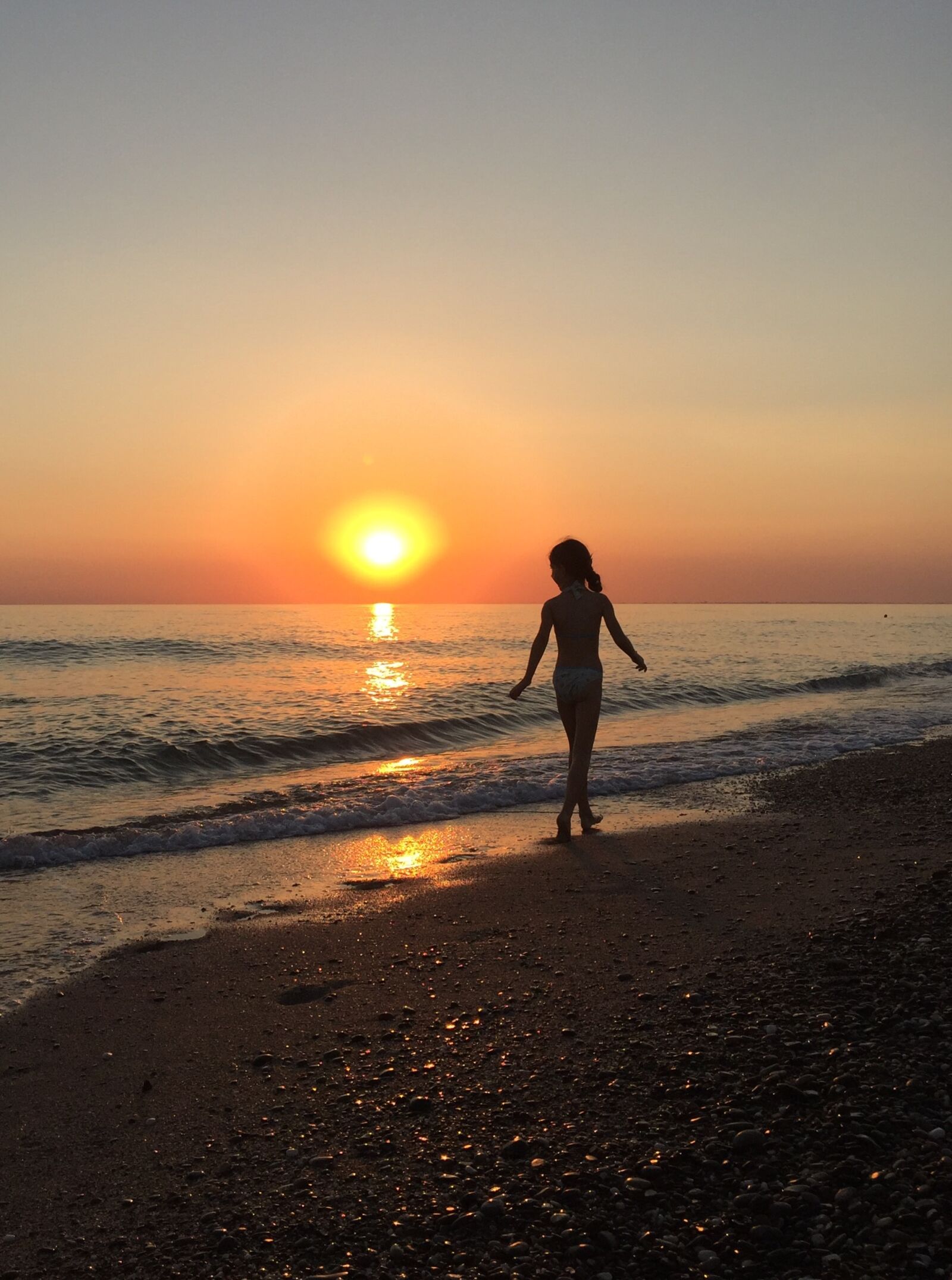 Apple iPhone 6 sample photo. Baby, sunset, sea photography