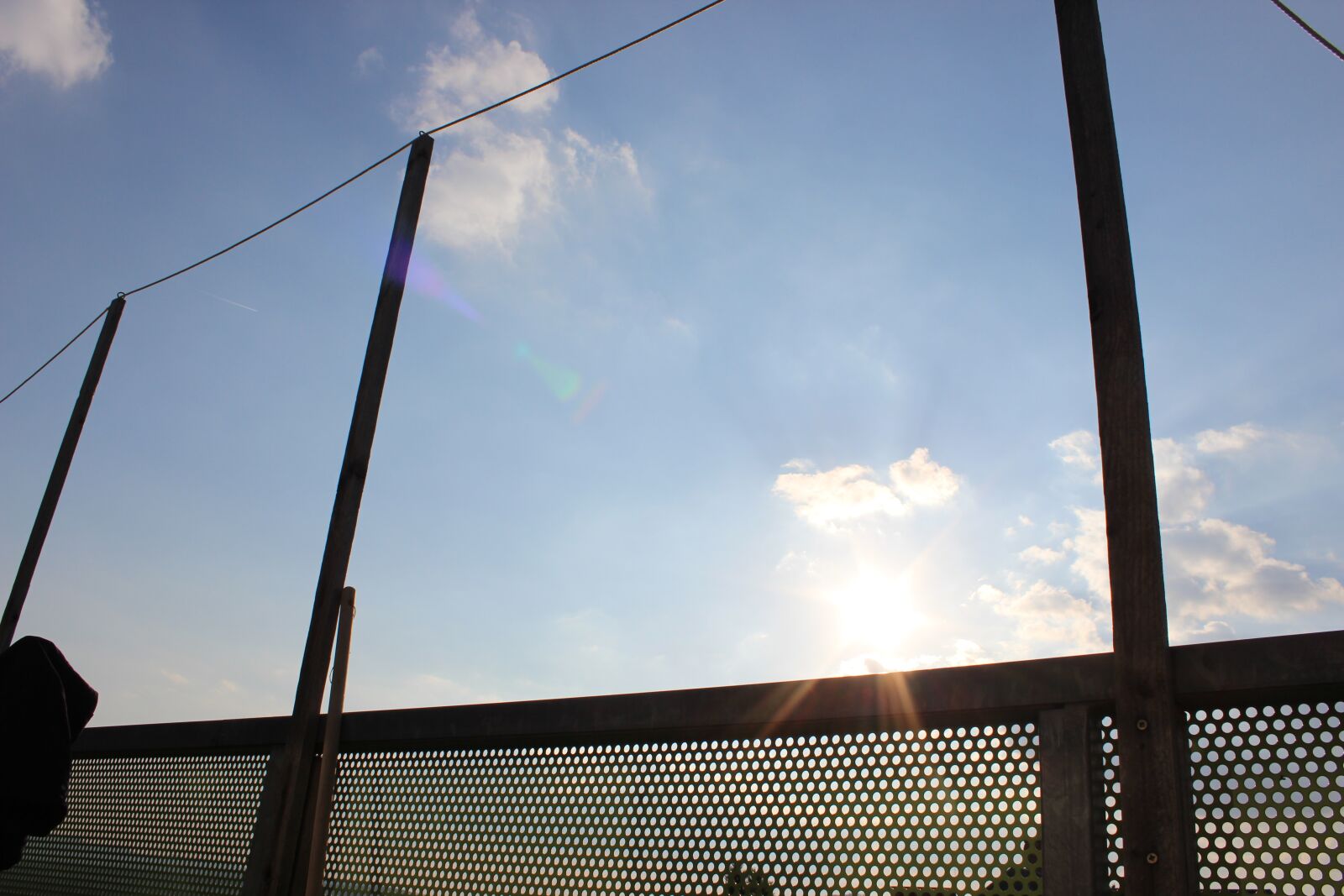 Canon EOS 600D (Rebel EOS T3i / EOS Kiss X5) sample photo. Terrace, sky, sun photography