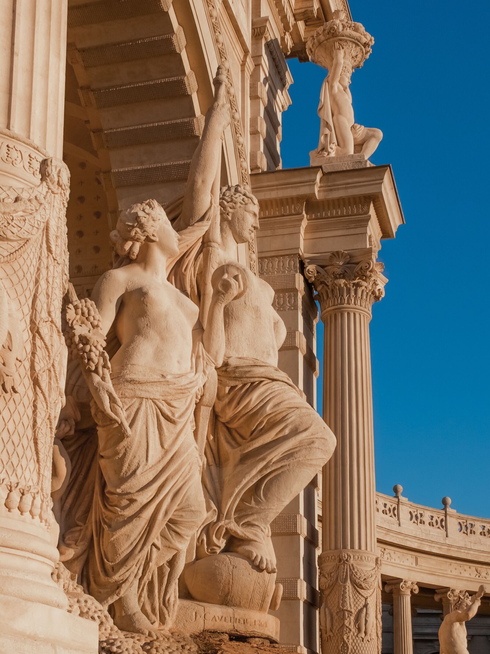 Fujifilm X30 sample photo. France, marseille, statue photography