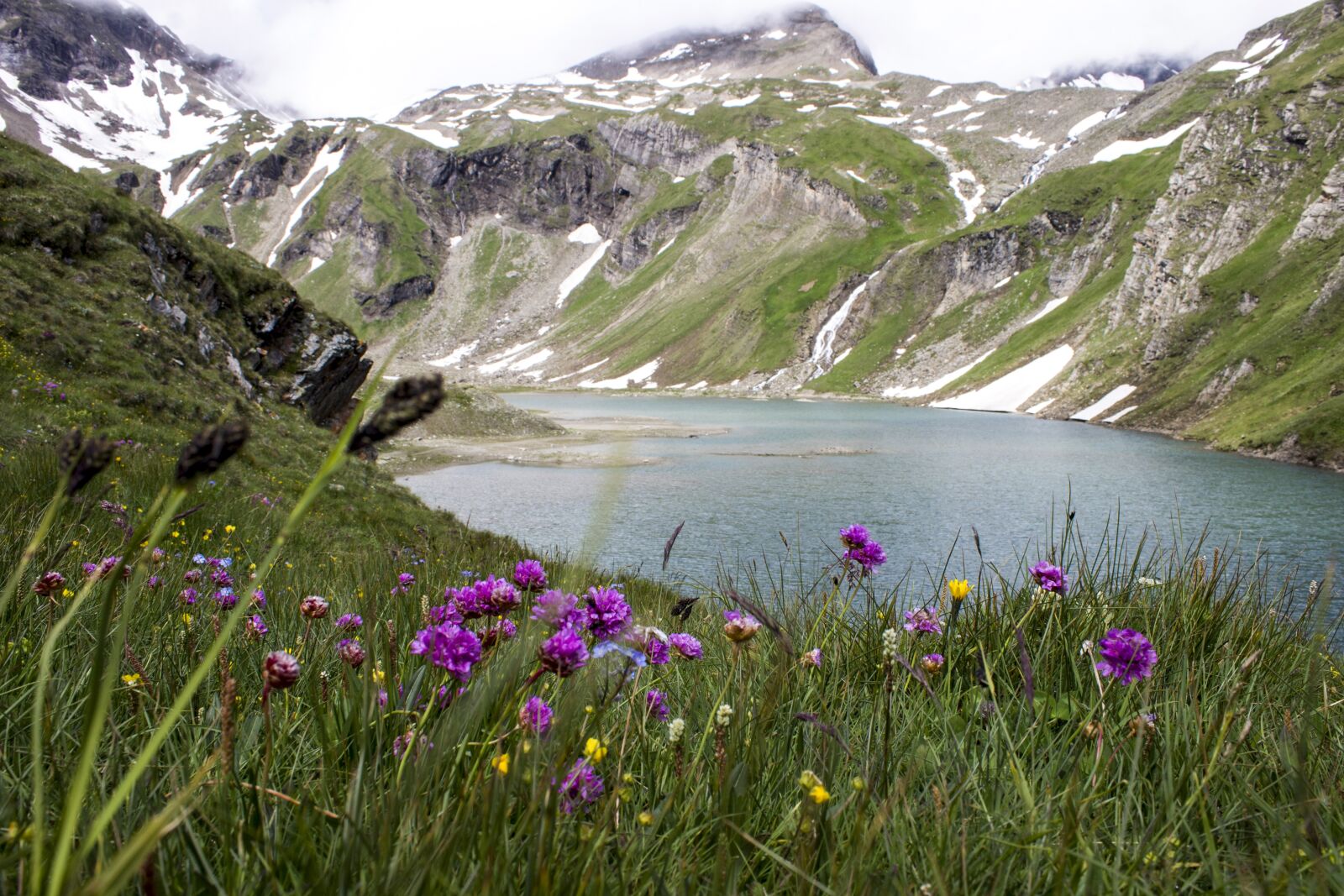 Canon EOS 1100D (EOS Rebel T3 / EOS Kiss X50) sample photo. Mountains, tarn, lake photography