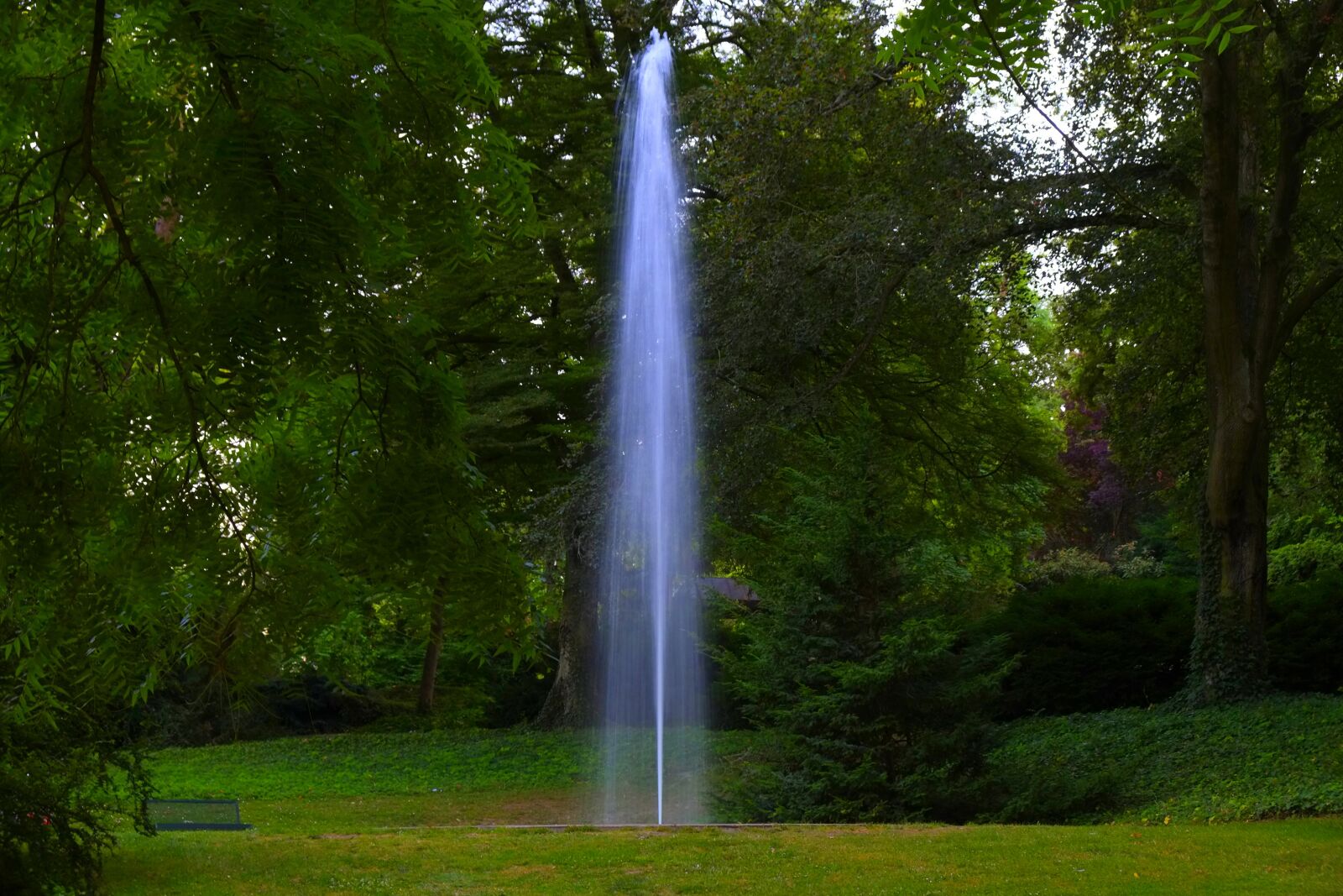 Fujifilm X-E1 sample photo. Fountain, water, bubble photography