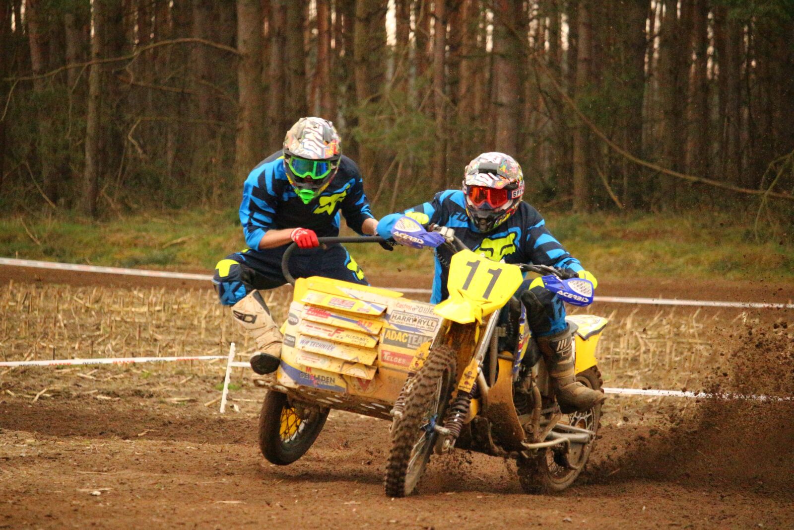 Canon EOS 100D (EOS Rebel SL1 / EOS Kiss X7) sample photo. Sidecar, motorcycle, race photography