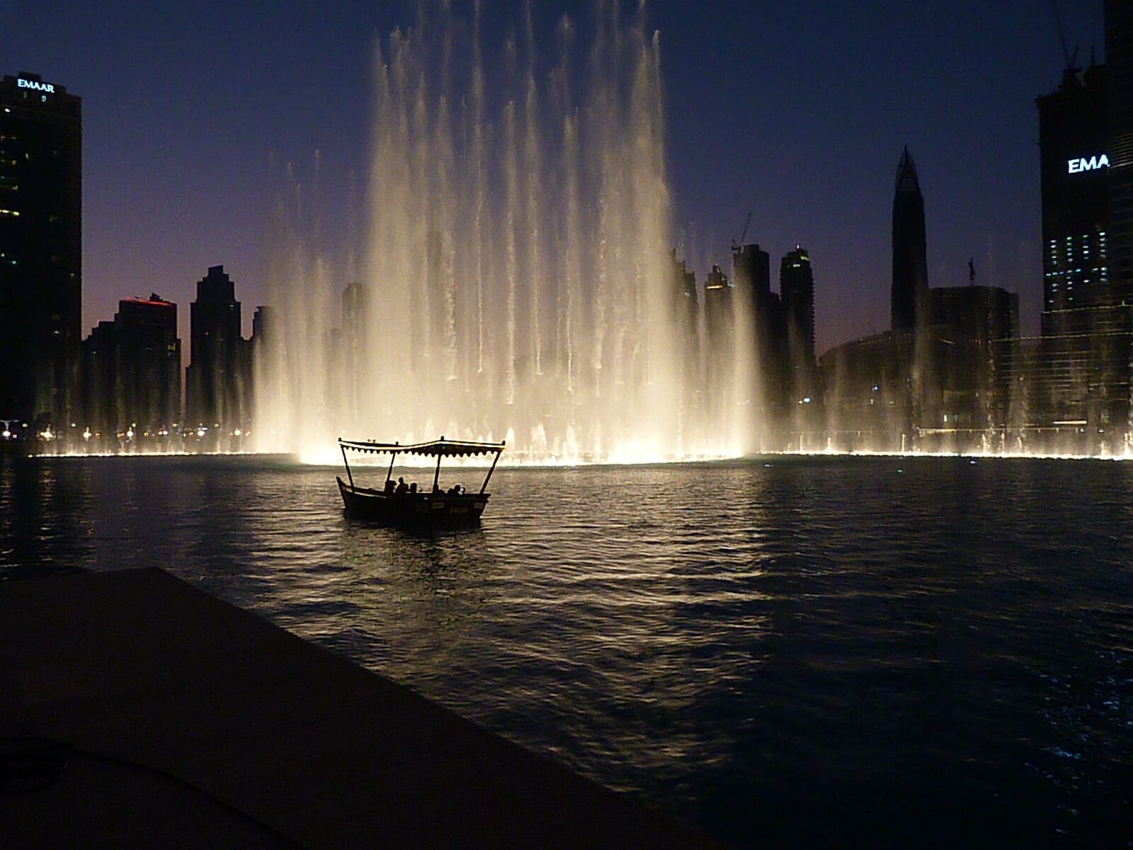 Panasonic Lumix DMC-FZ40 (Lumix DMC-FZ45) sample photo. Fountains, boat, culture photography