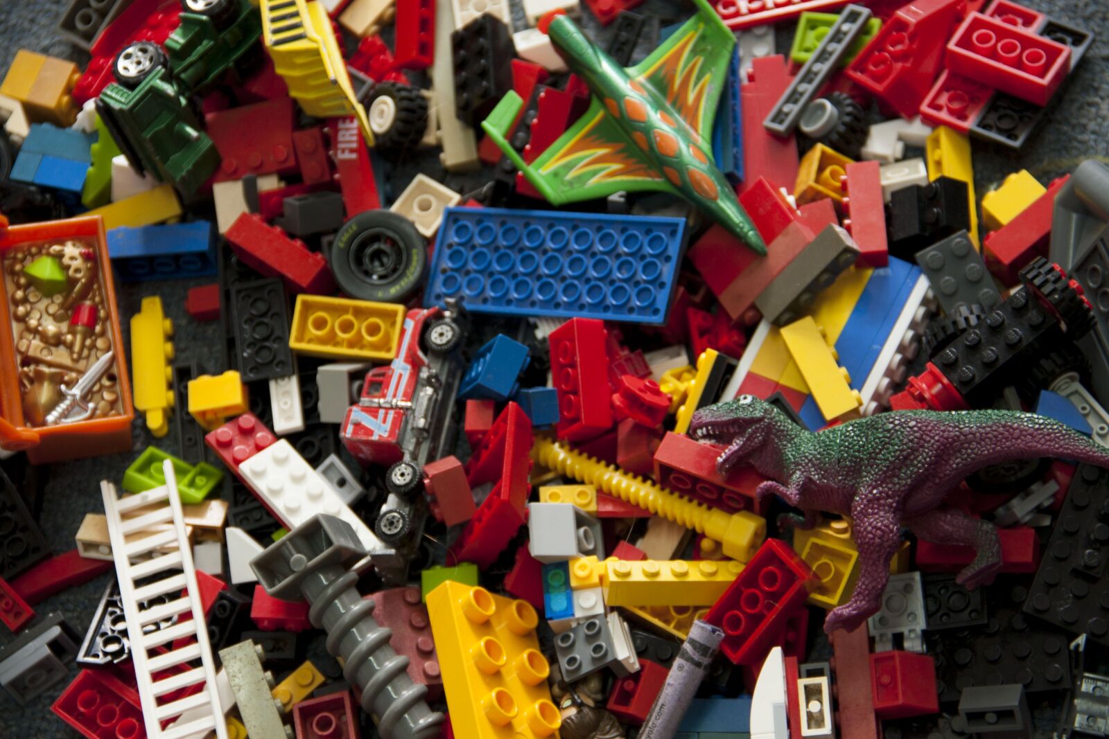 Canon EOS 30D sample photo. Lego, blocks, dinosaur photography