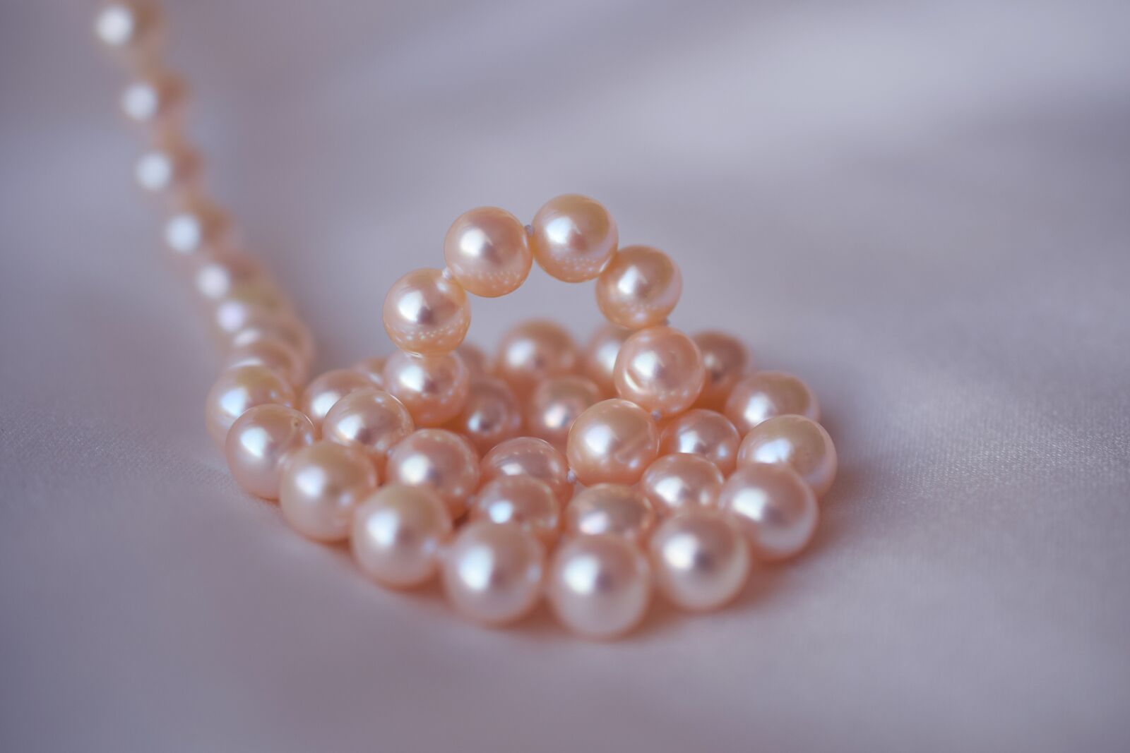 Nikon D5300 sample photo. Pearls, wedding, white photography