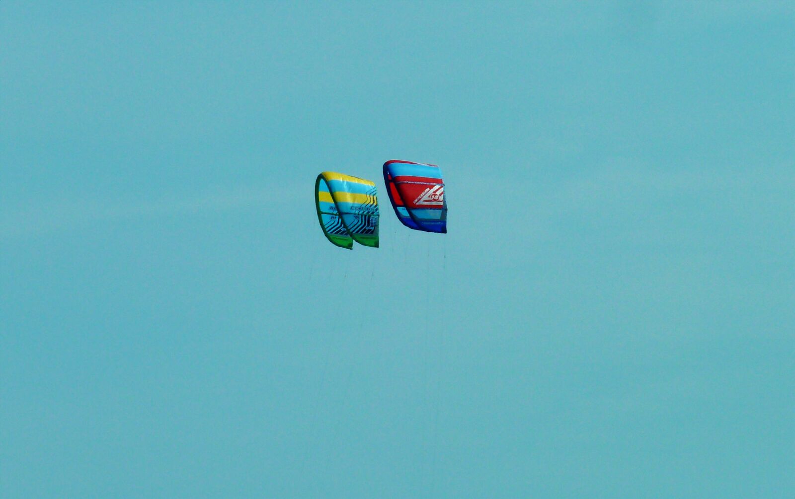 Panasonic DMC-TZ7 sample photo. Flying, glide, kite photography