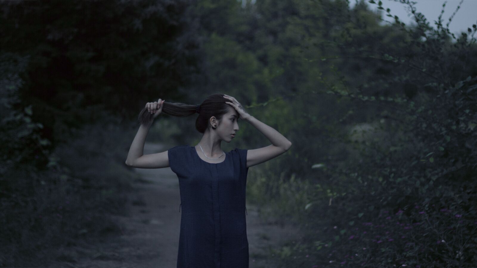 Canon EOS 60D sample photo. Portrait, girl, gloominess photography