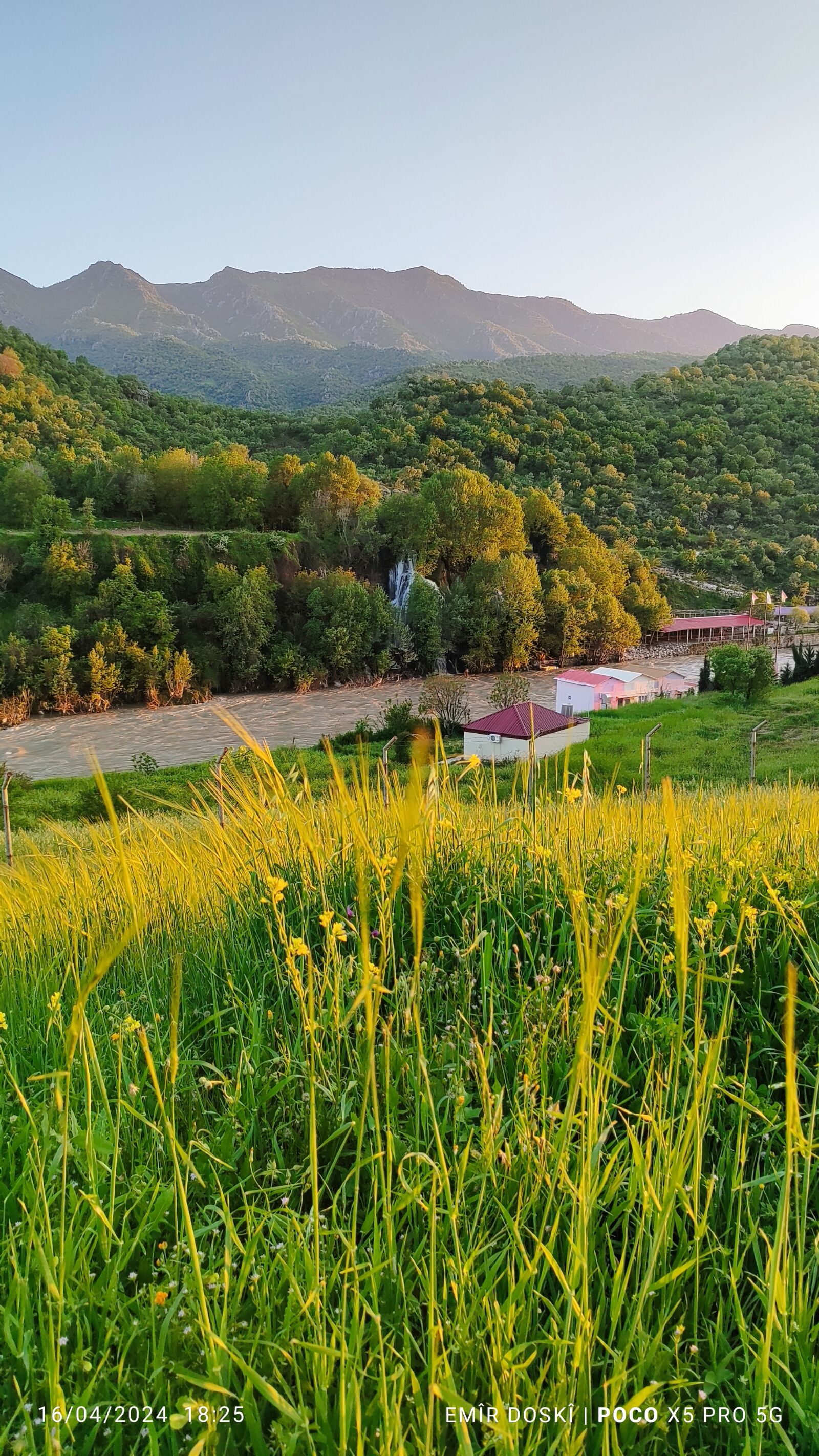 Xiaomi 22101320G sample photo. شێلادزێ photography