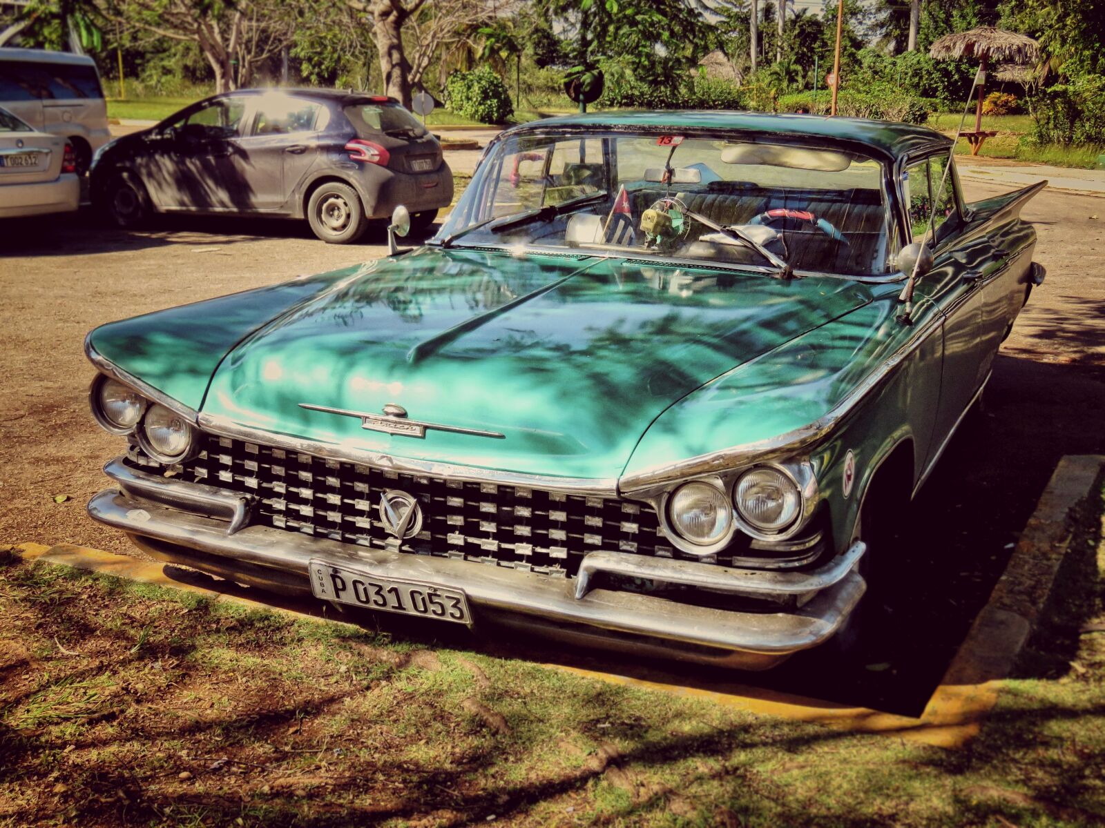 Canon PowerShot SX60 HS sample photo. Car, buick, old car photography