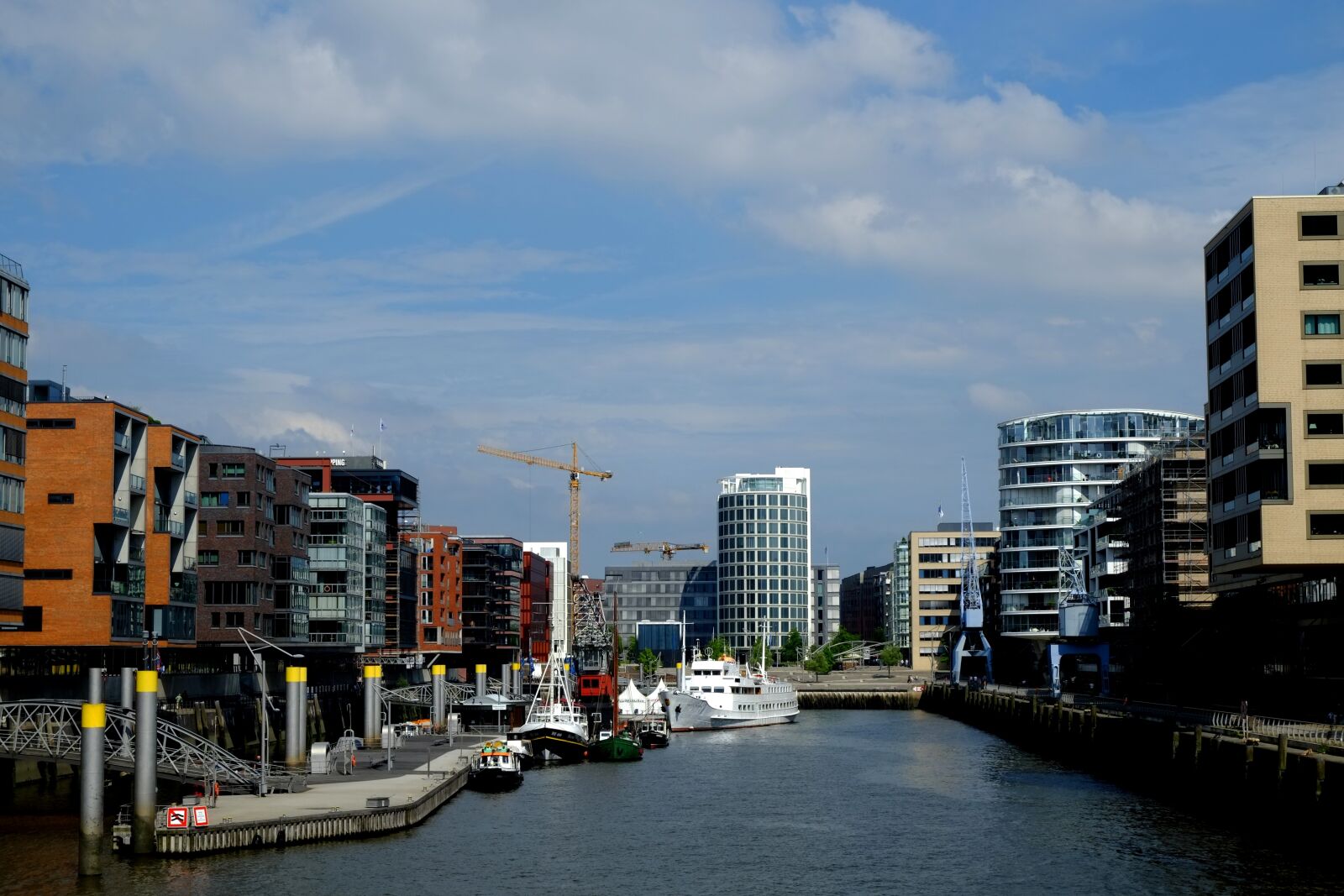 Fujifilm X-E1 sample photo. Hamburg, port, hamburg port photography