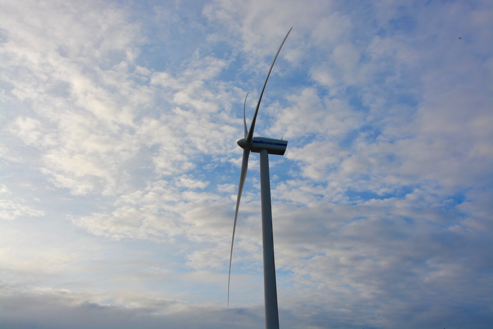 Nikon D5200 sample photo. Wind turbine, electric energy photography