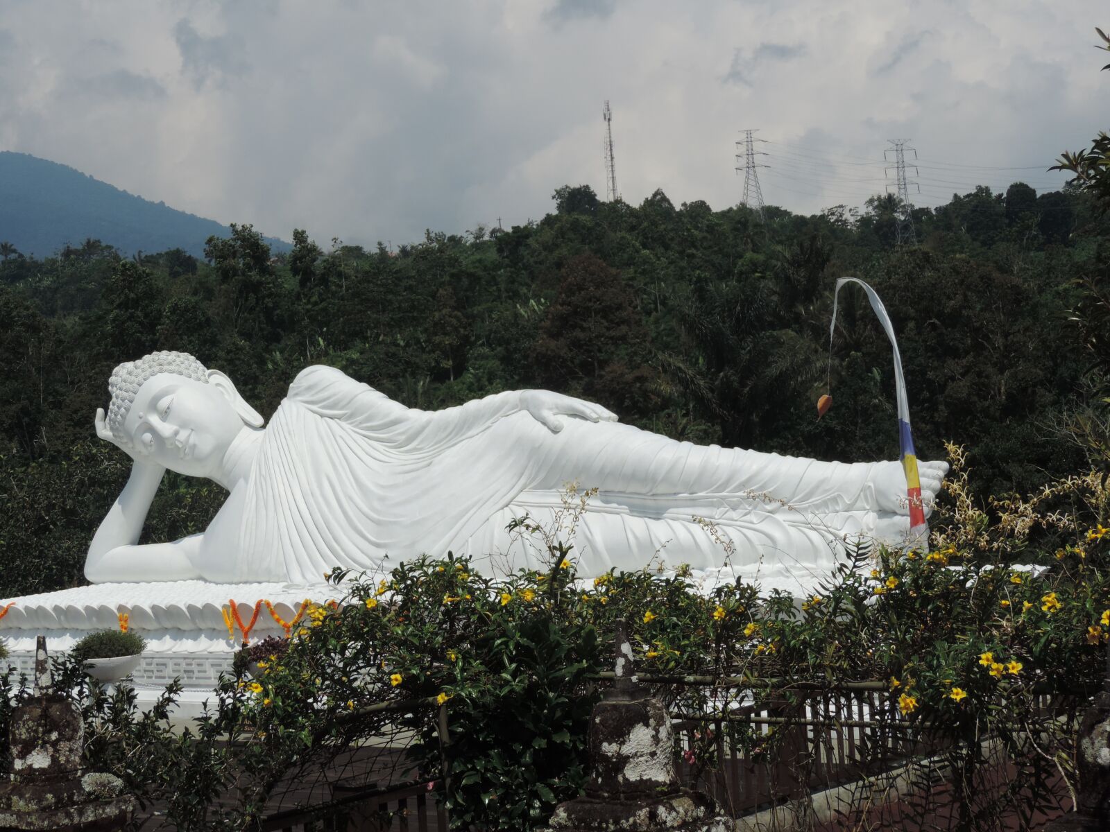 Nikon Coolpix P520 sample photo. Buddha, meditation, temple photography