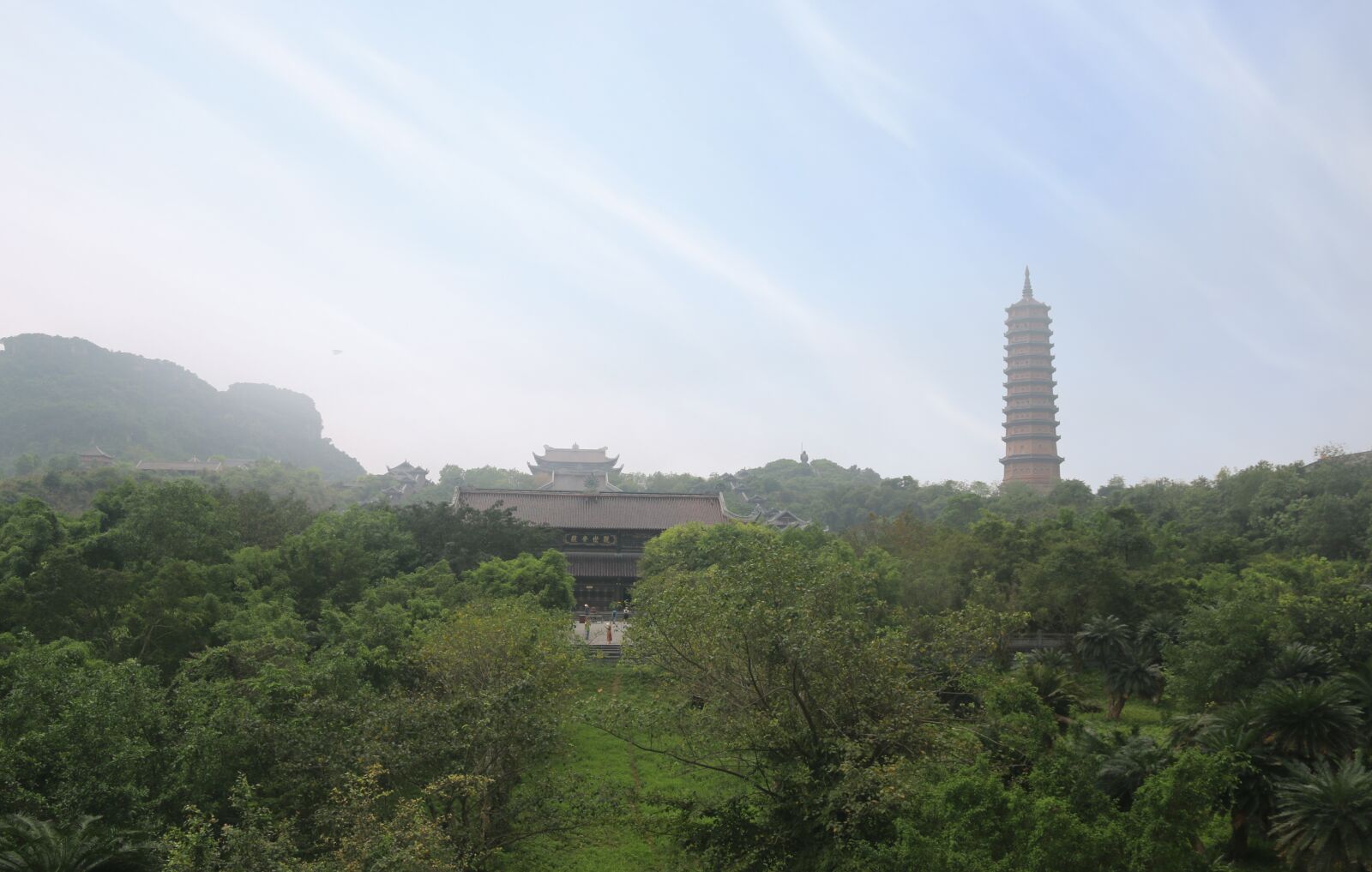 Canon EOS 70D sample photo. Bai, largest temple in photography