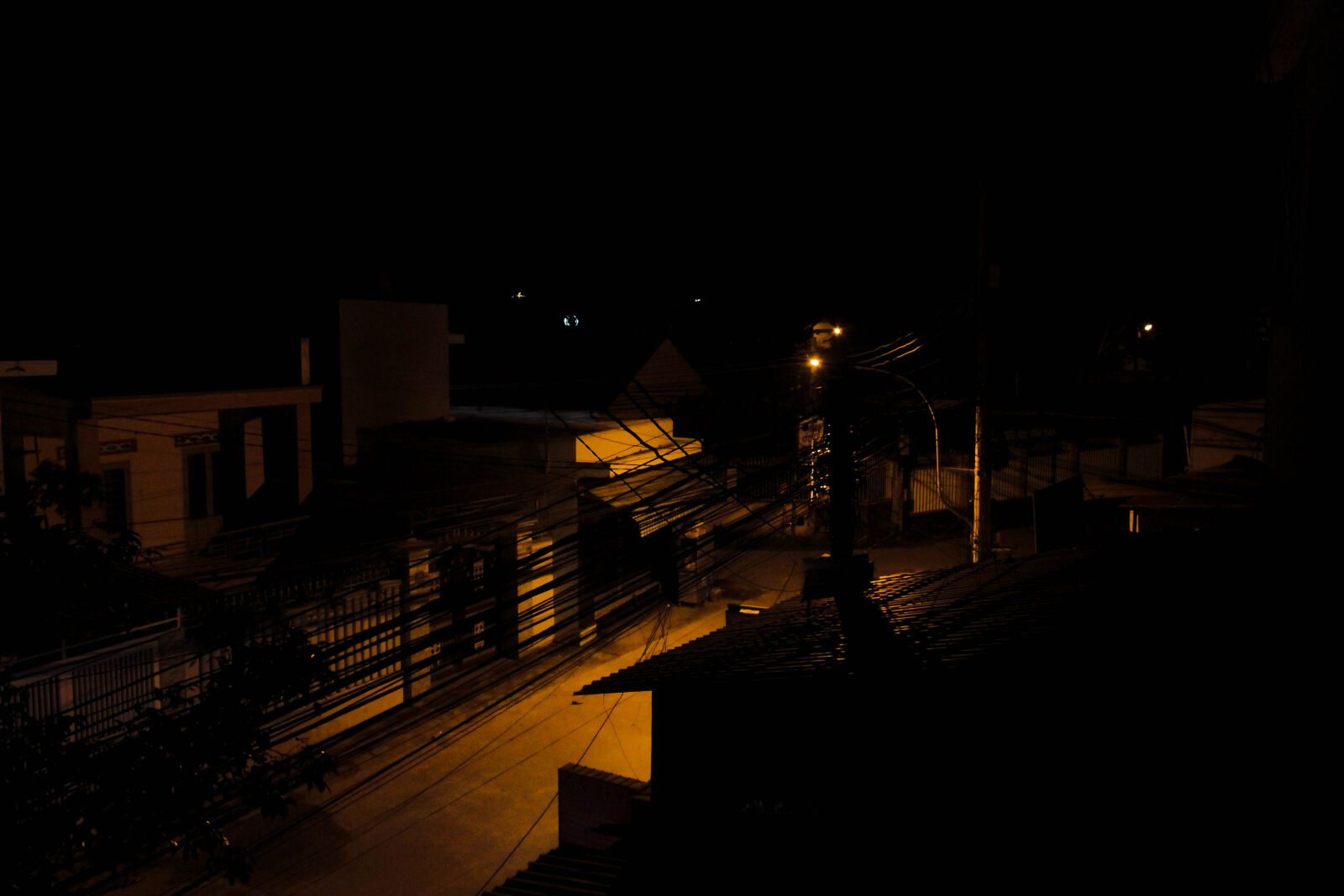 Canon EOS 550D (EOS Rebel T2i / EOS Kiss X4) sample photo. Night photography