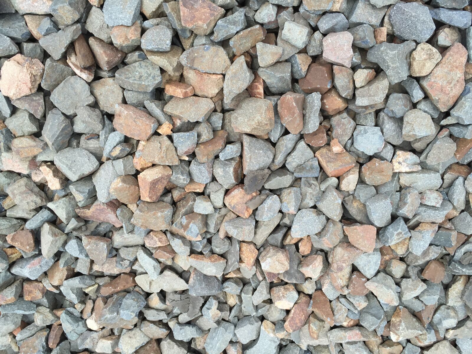 Apple iPhone 6 sample photo. Gravel, background stones, train photography