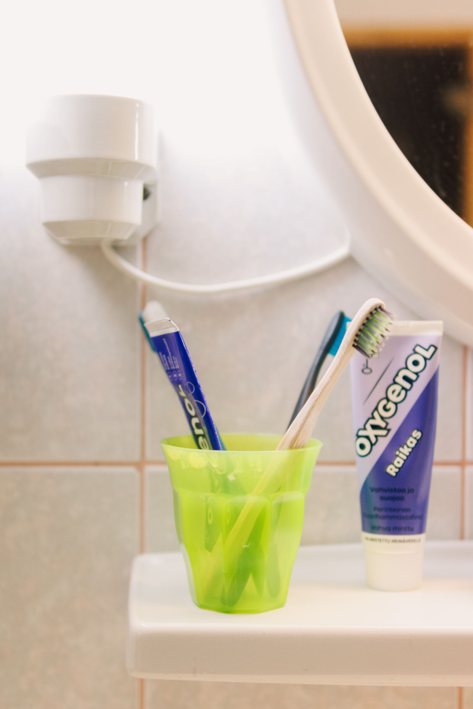 Sigma 30mm F1.4 DC DN | C sample photo. Bathroom tools photography