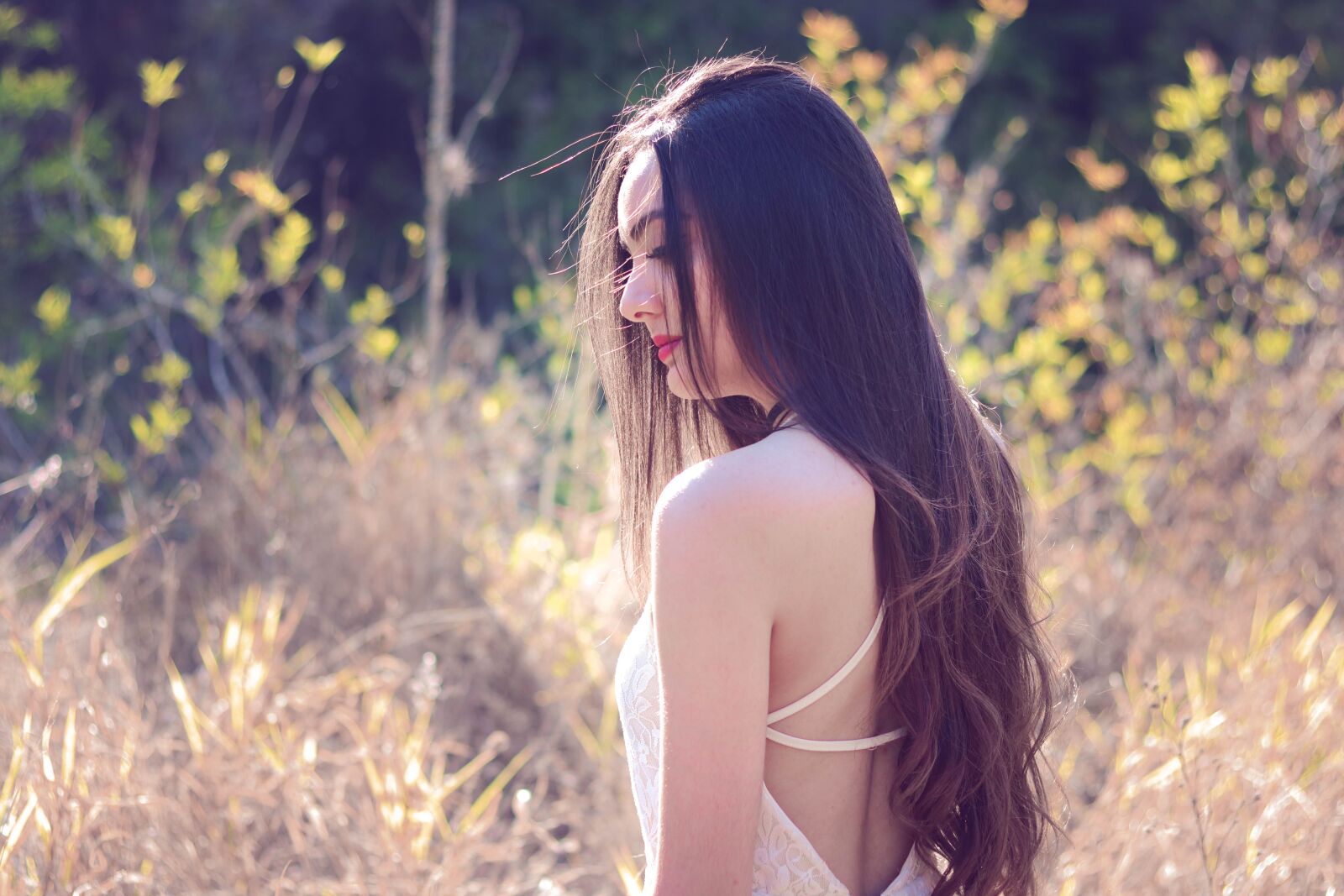 Canon EOS 750D (EOS Rebel T6i / EOS Kiss X8i) sample photo. Nature, woman, beauty photography