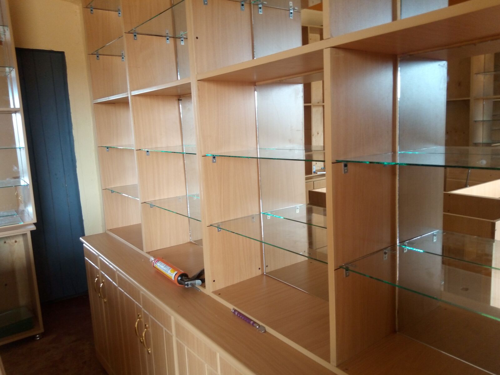 TECNO MOBILE LIMITED TECNO LB7 sample photo. Drug, wooden, shelves photography