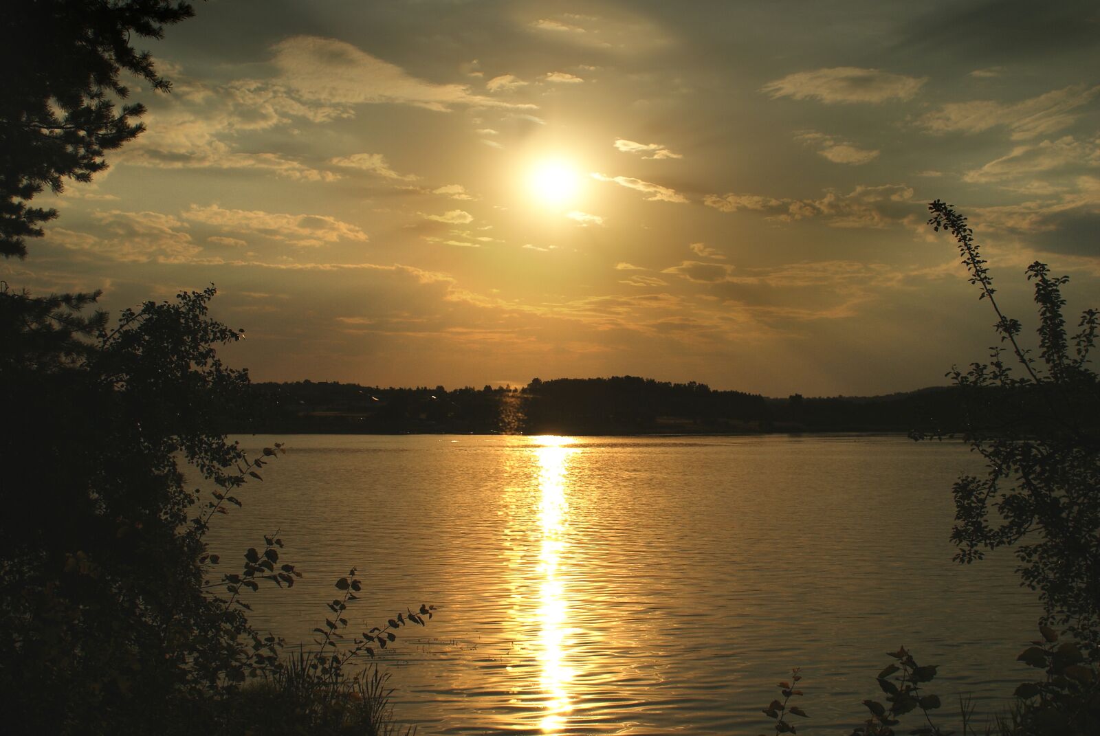 Sony Alpha DSLR-A200 sample photo. West, sun, landscape photography