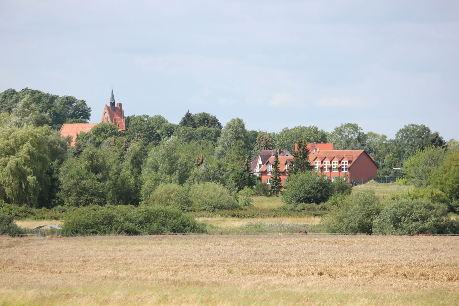 Canon EOS 550D (EOS Rebel T2i / EOS Kiss X4) sample photo. Village idyll, silent, rest photography