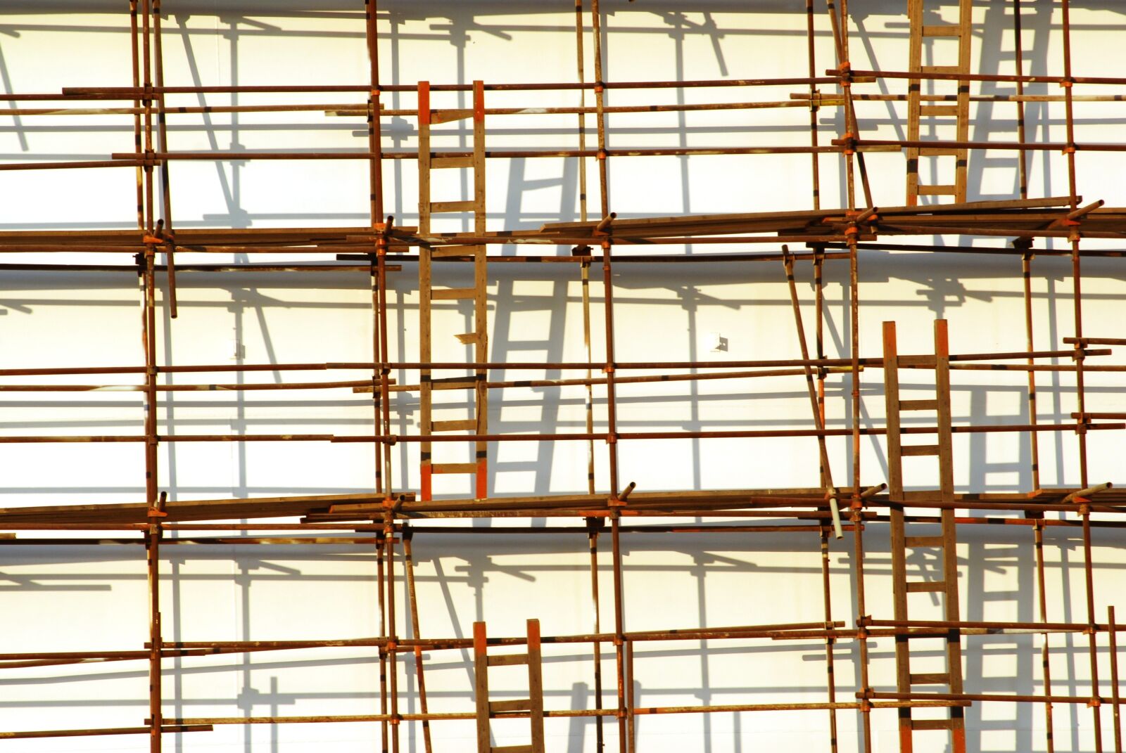 Nikon D200 sample photo. Scaffolding, ladder, shading photography