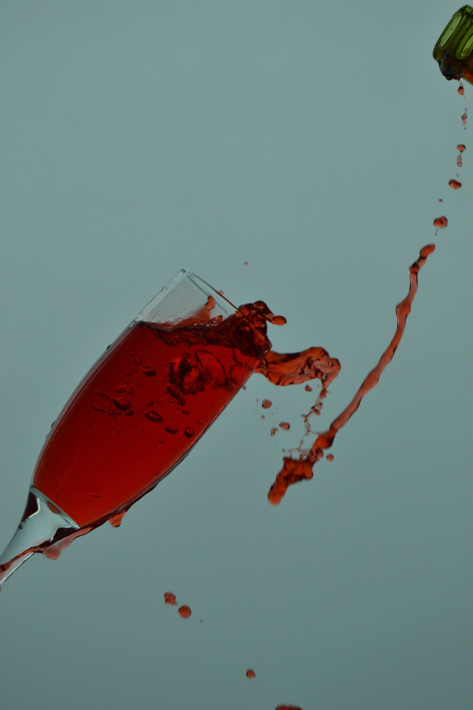 Nikon D3100 sample photo. Wine, splash, red wine photography