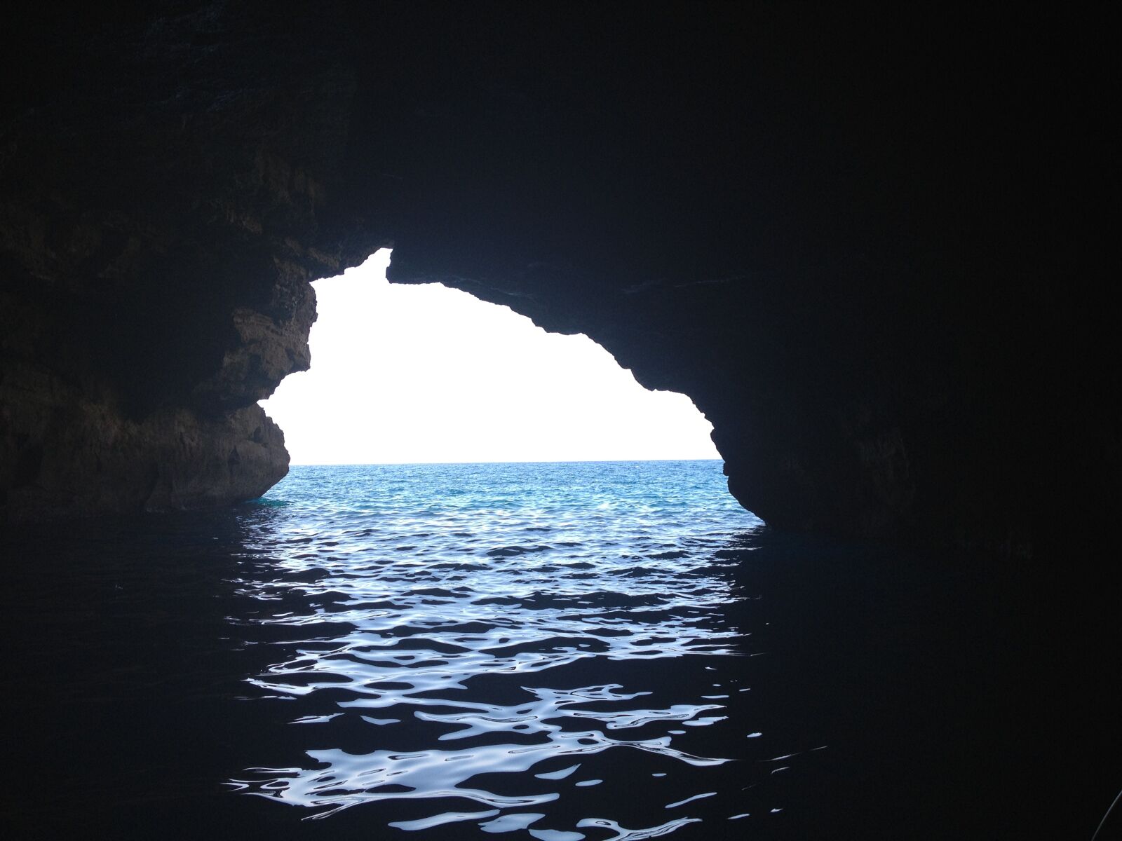 Apple iPhone 4S sample photo. Sea, nature, cave photography