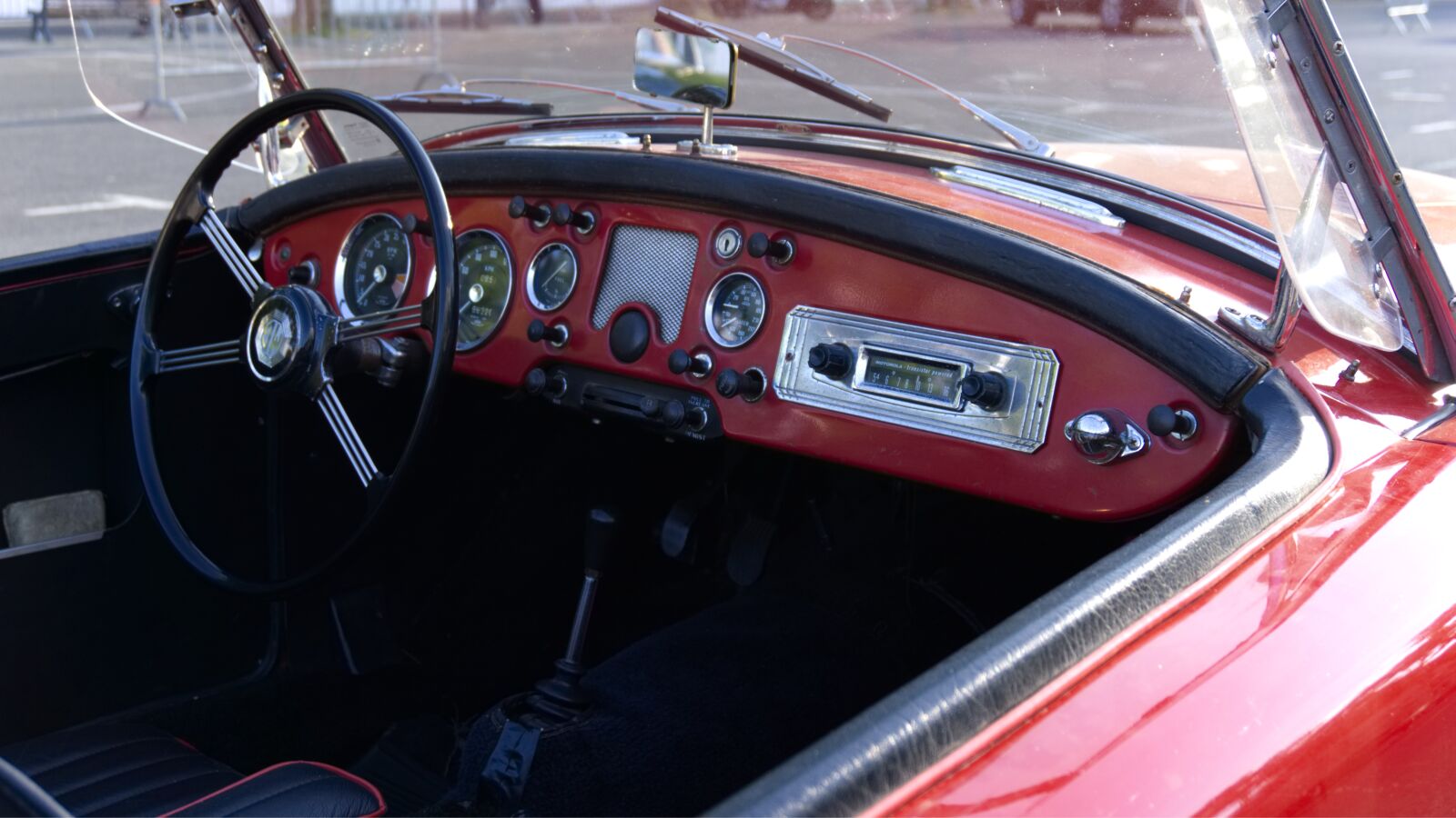 Sony a6000 sample photo. Old car, dashboard, triumph photography