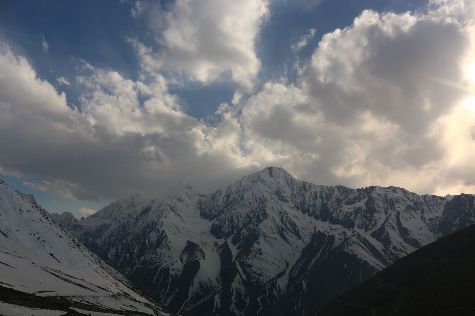 Canon EOS 70D sample photo. Top view, trekking, himalayas photography