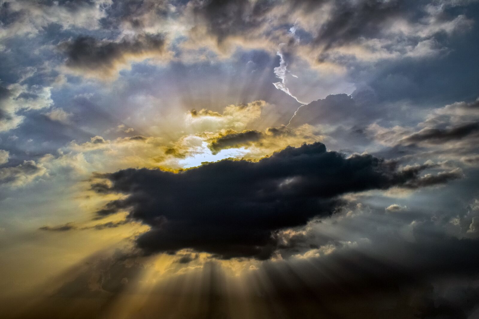Nikon D3300 sample photo. Clouds, light, sunlight photography