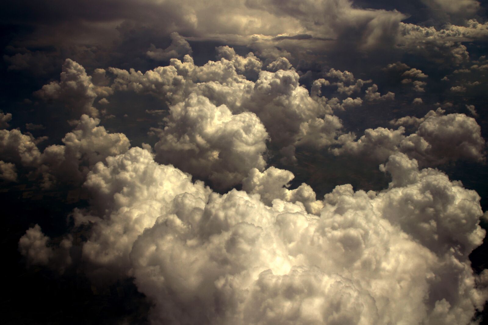 Canon EOS 700D (EOS Rebel T5i / EOS Kiss X7i) sample photo. Cloud, sky, height photography