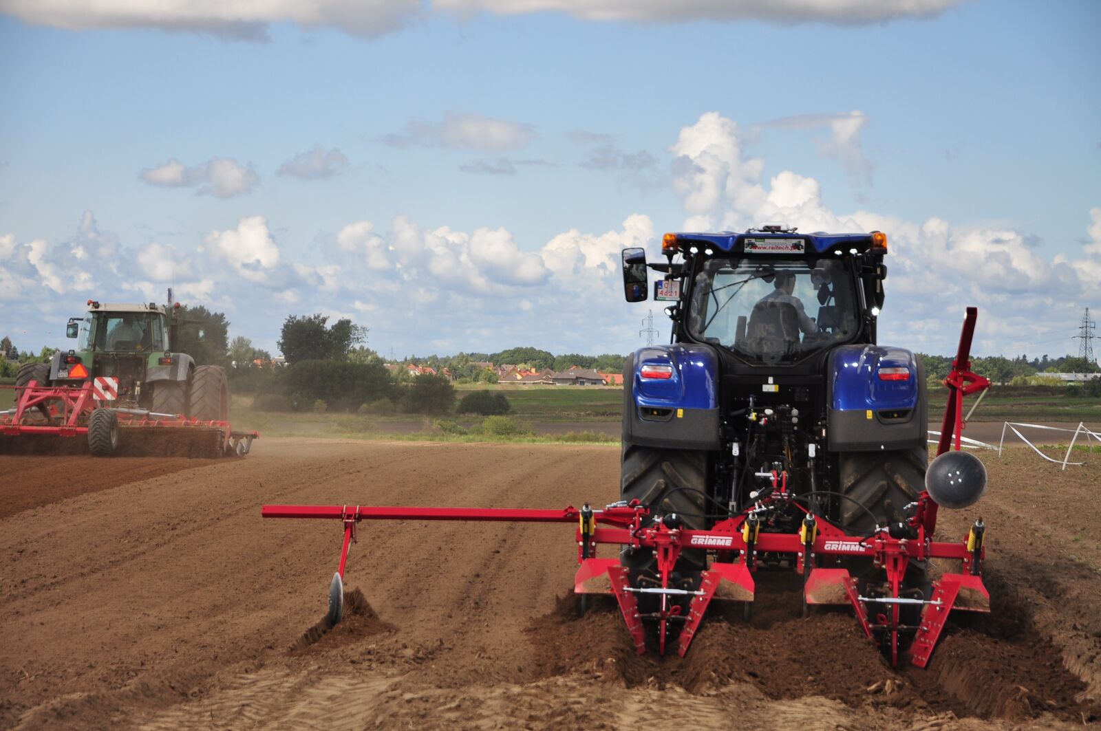 Nikon D90 sample photo. Tractor, agriculture, the cultivation photography