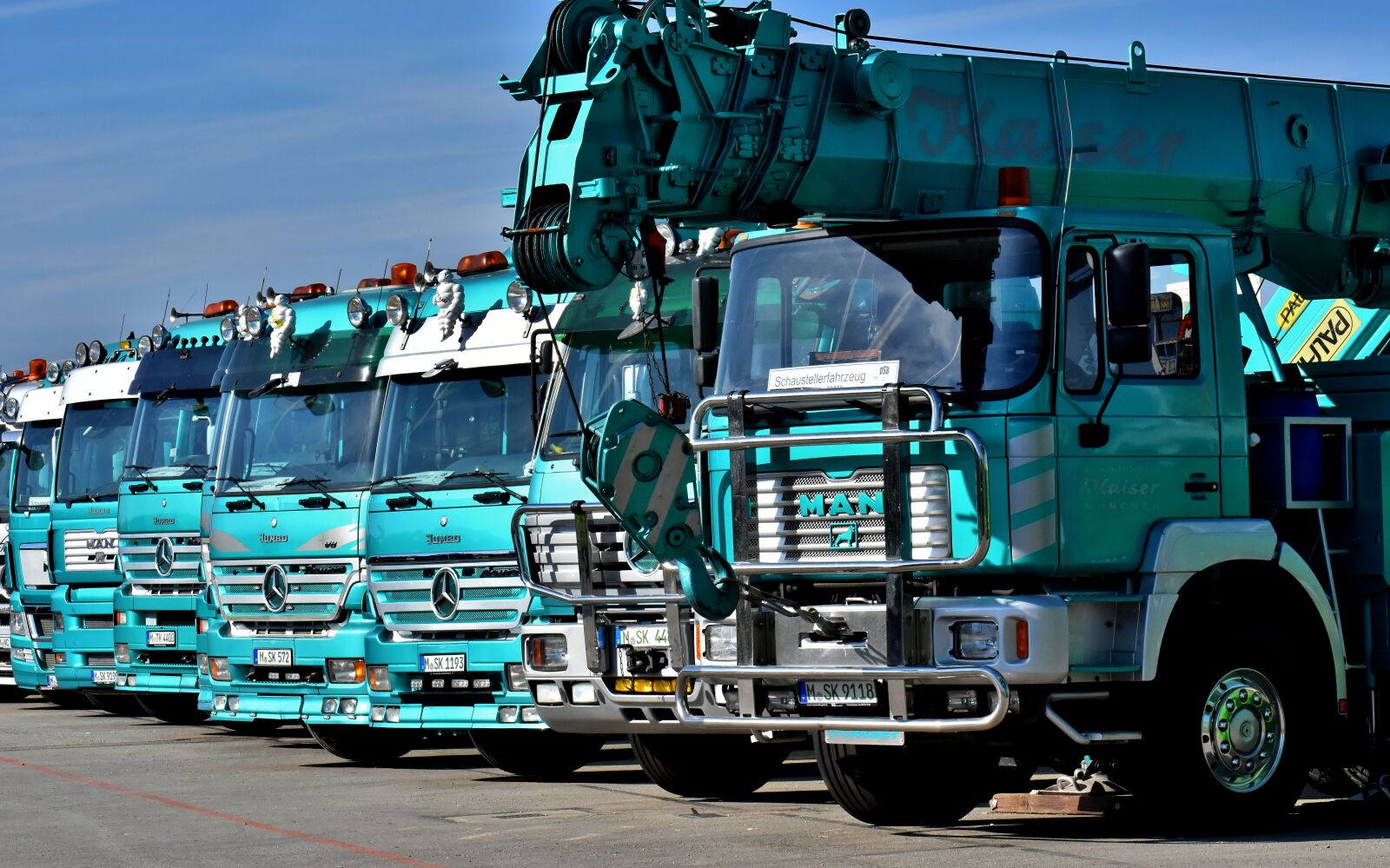 Nikon D7200 sample photo. Truck, mercedes photography