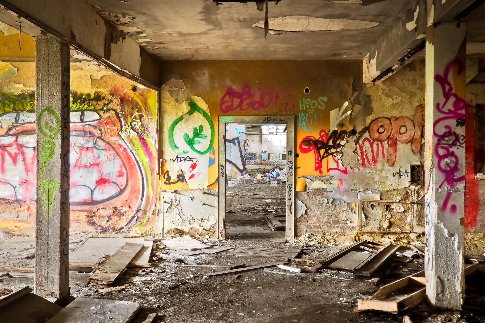 Olympus OM-D E-M10 sample photo. Lost places, old, decay photography