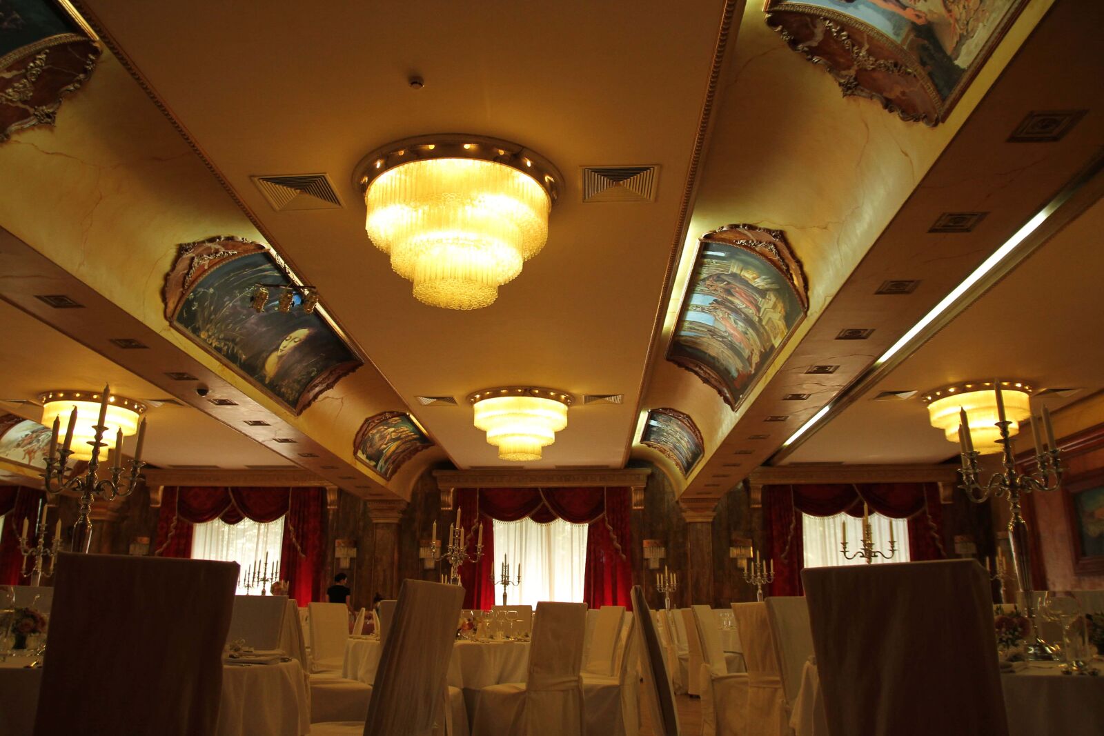 Canon EOS 7D sample photo. Anteroom, ceiling, chandelier, crystal photography