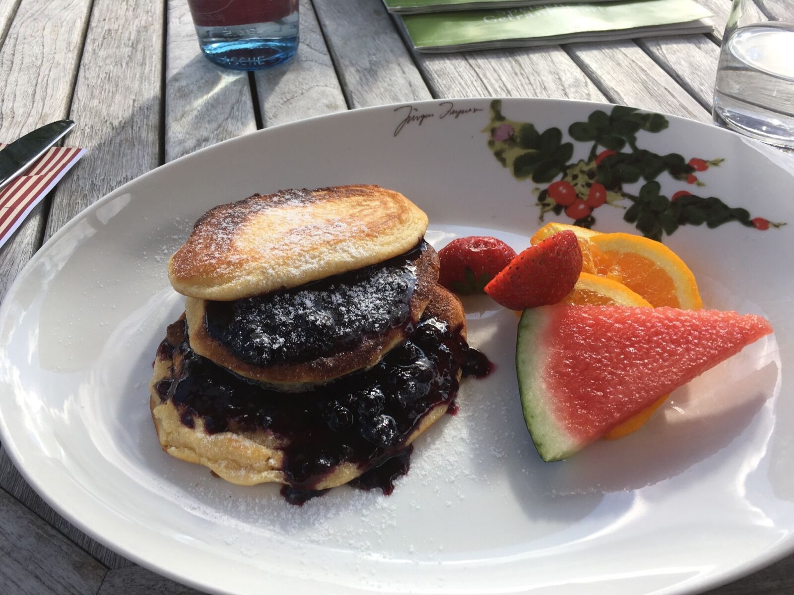 Apple iPhone SE sample photo. Breakfast, pancake, blueberry pancakes photography