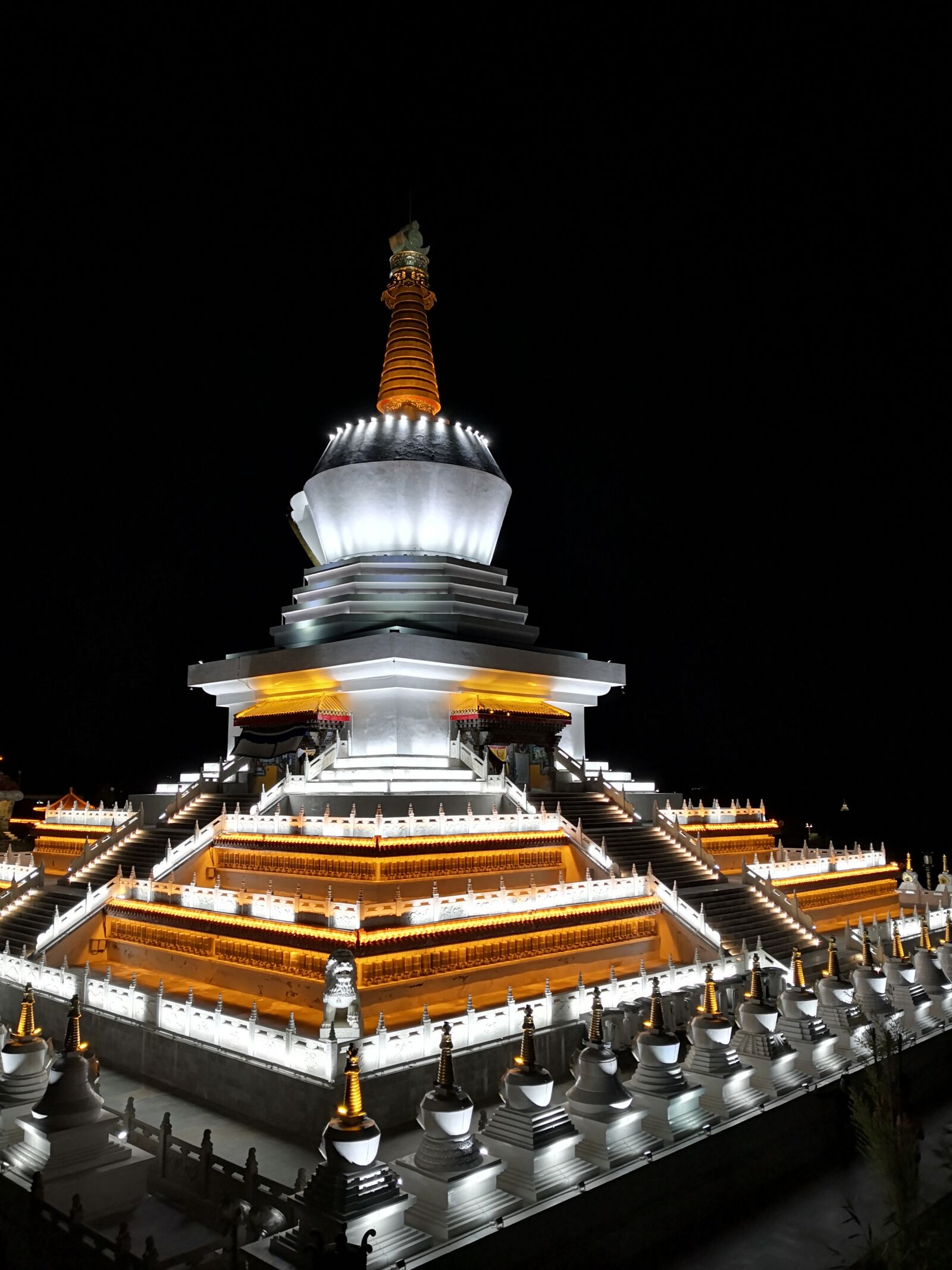 HUAWEI Mate 10 sample photo. Stupa, night view, baita photography