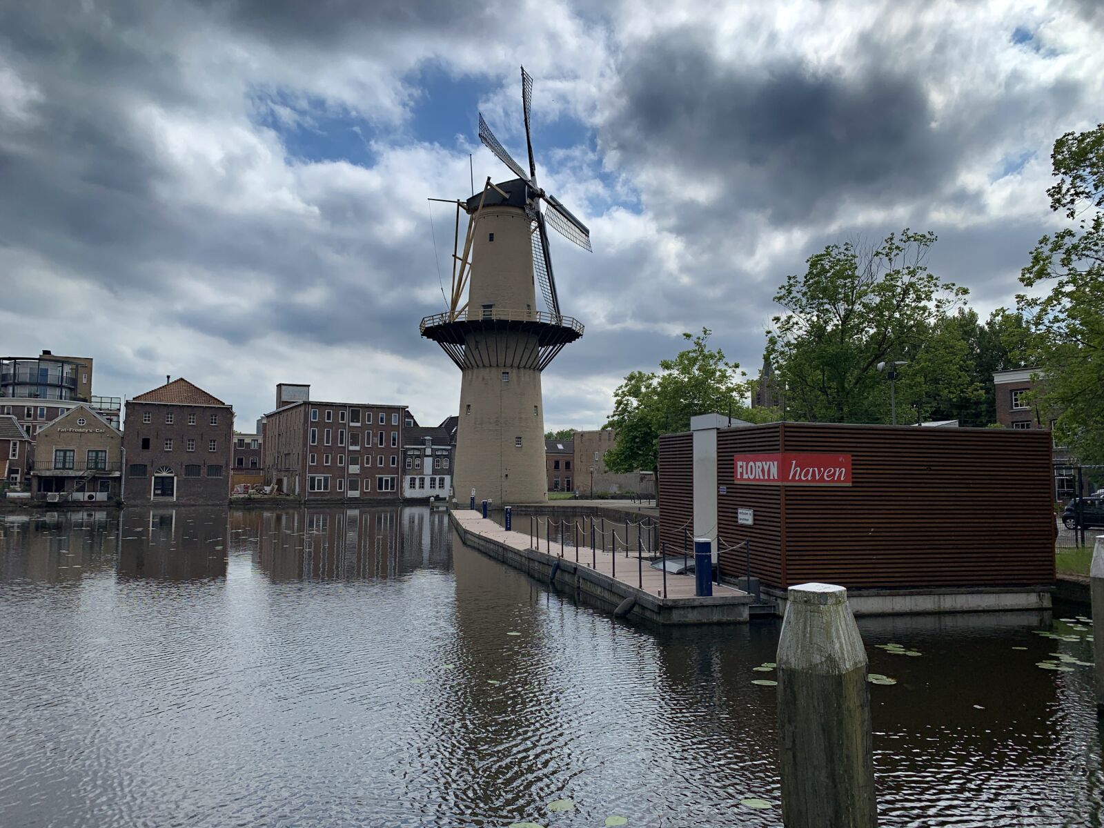 iPhone XR back camera 4.25mm f/1.8 sample photo. Holland, netherlands, mill photography