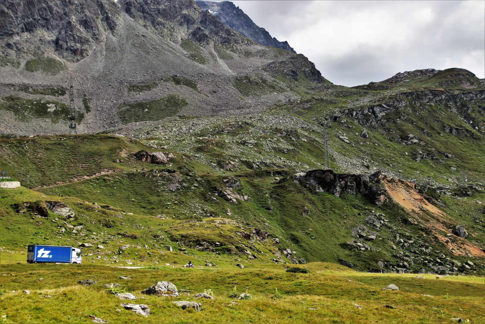 Canon EOS 80D sample photo. Hiking trails, julierpass, the photography