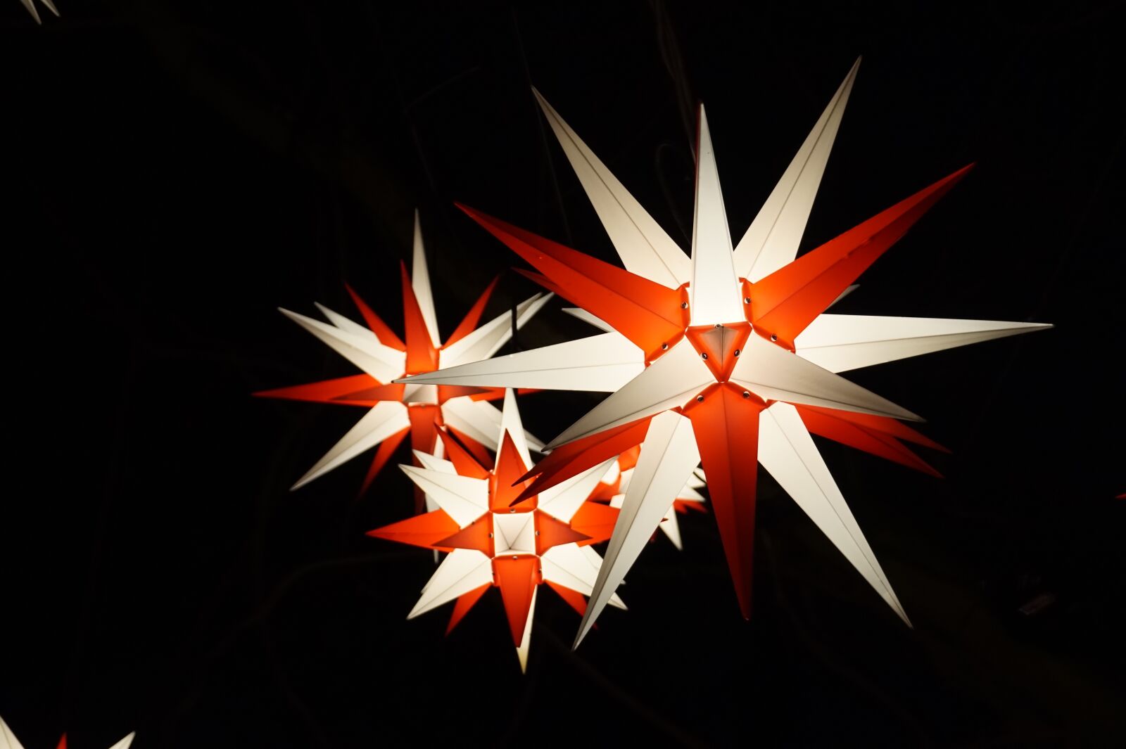 Sony Alpha a5000 (ILCE 5000) sample photo. Bright, ornament, star photography