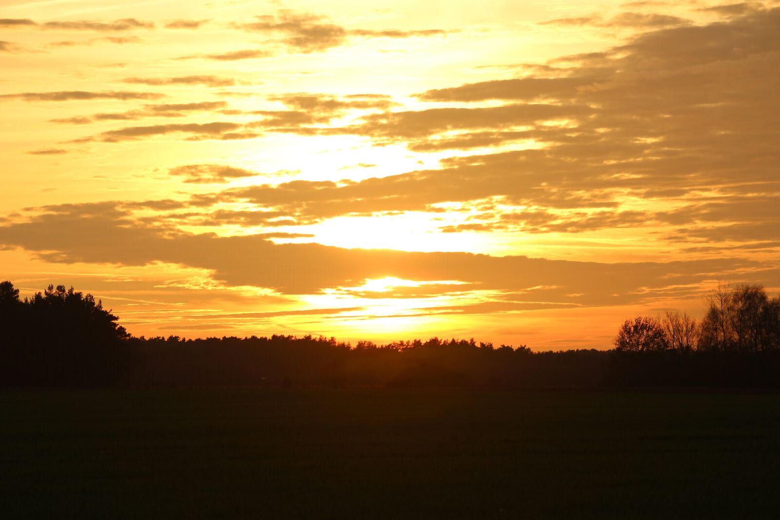 Canon EOS 100D (EOS Rebel SL1 / EOS Kiss X7) sample photo. Sun, sunset, evening sky photography