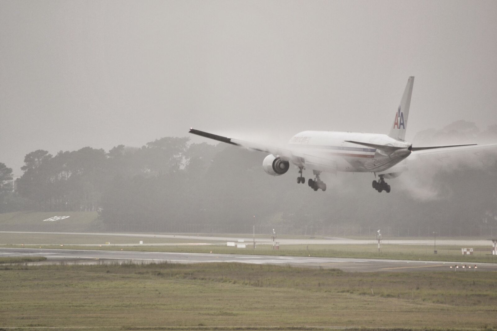 Nikon D3100 sample photo. Plane, boeing, b777 photography