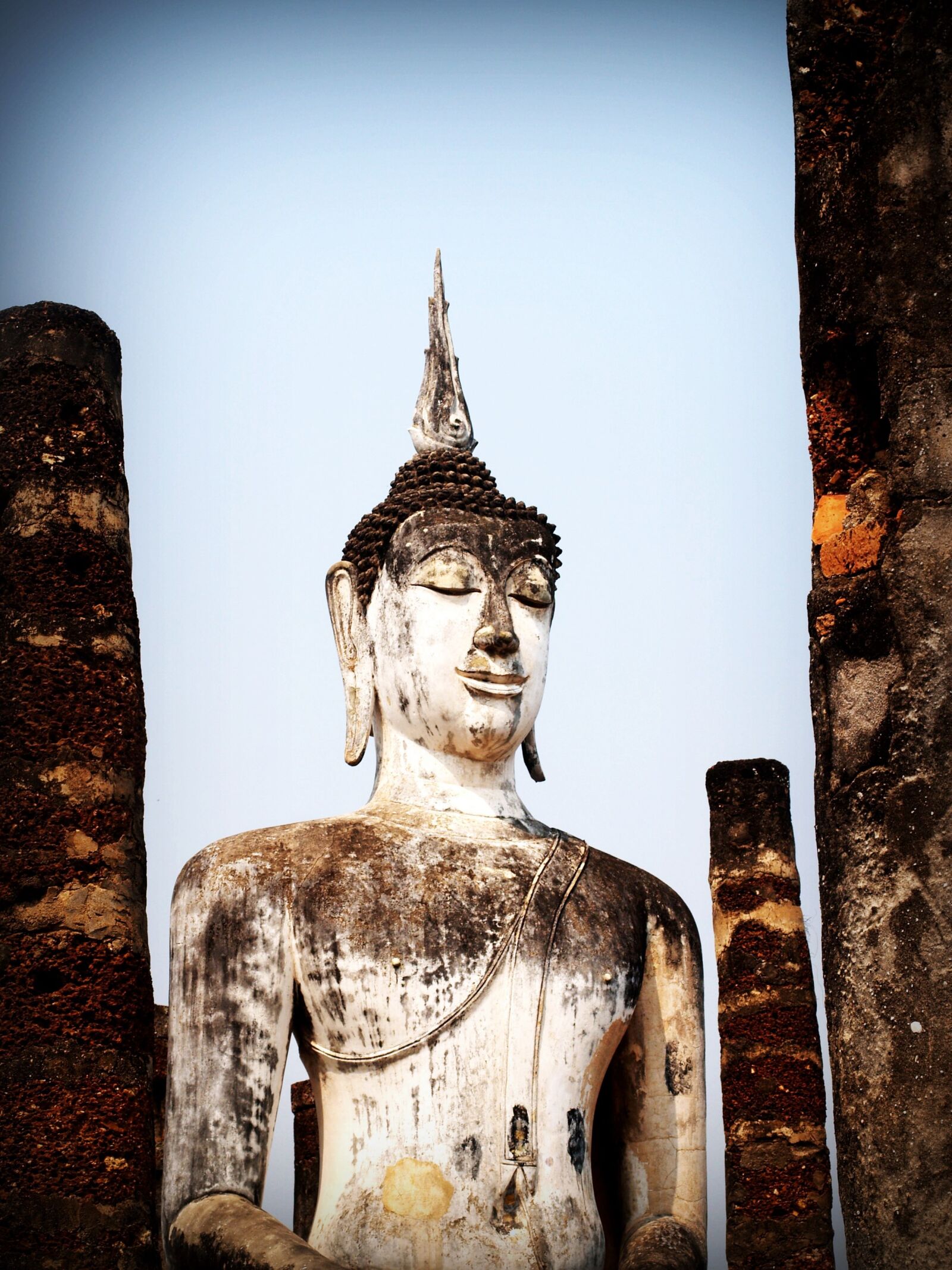 Olympus E-300 (EVOLT E-300) sample photo. Ancient, architecture, art photography