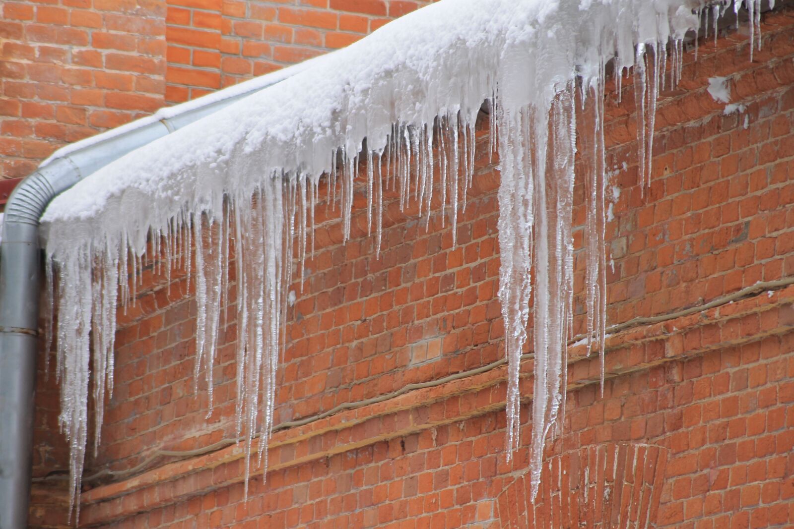 Canon EOS 1100D (EOS Rebel T3 / EOS Kiss X50) sample photo. Icicles, sosuli, ice photography