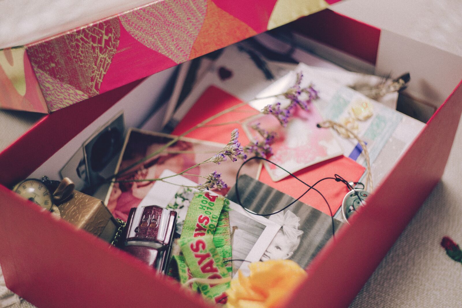 Canon EOS 6D sample photo. Aged, background, box photography