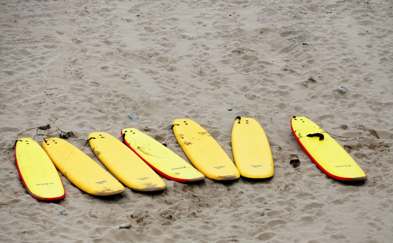 Panasonic Lumix DMC-FZ1000 sample photo. Surf, boards, beach photography