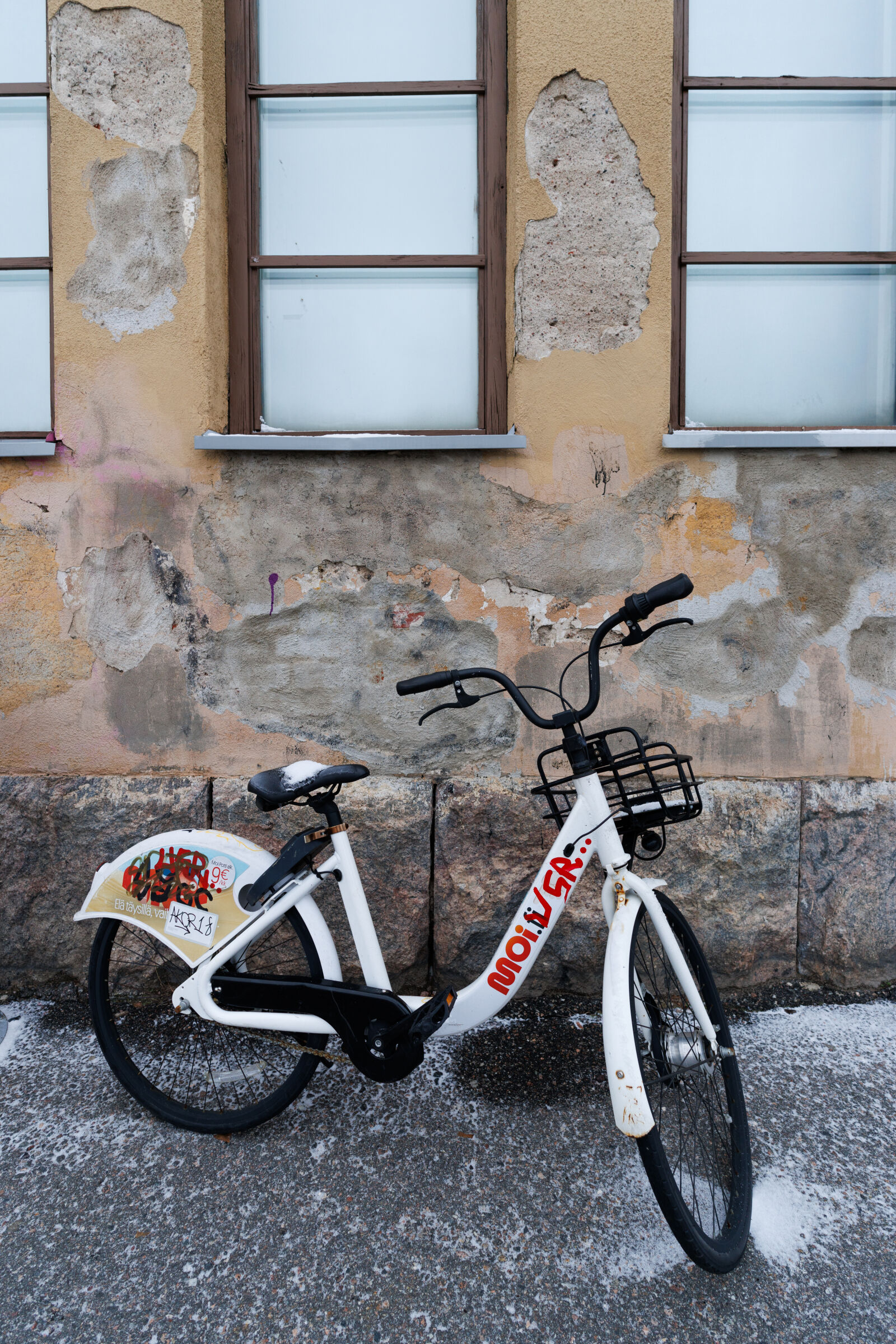 Canon EOS R7 sample photo. Bicycle parking photography
